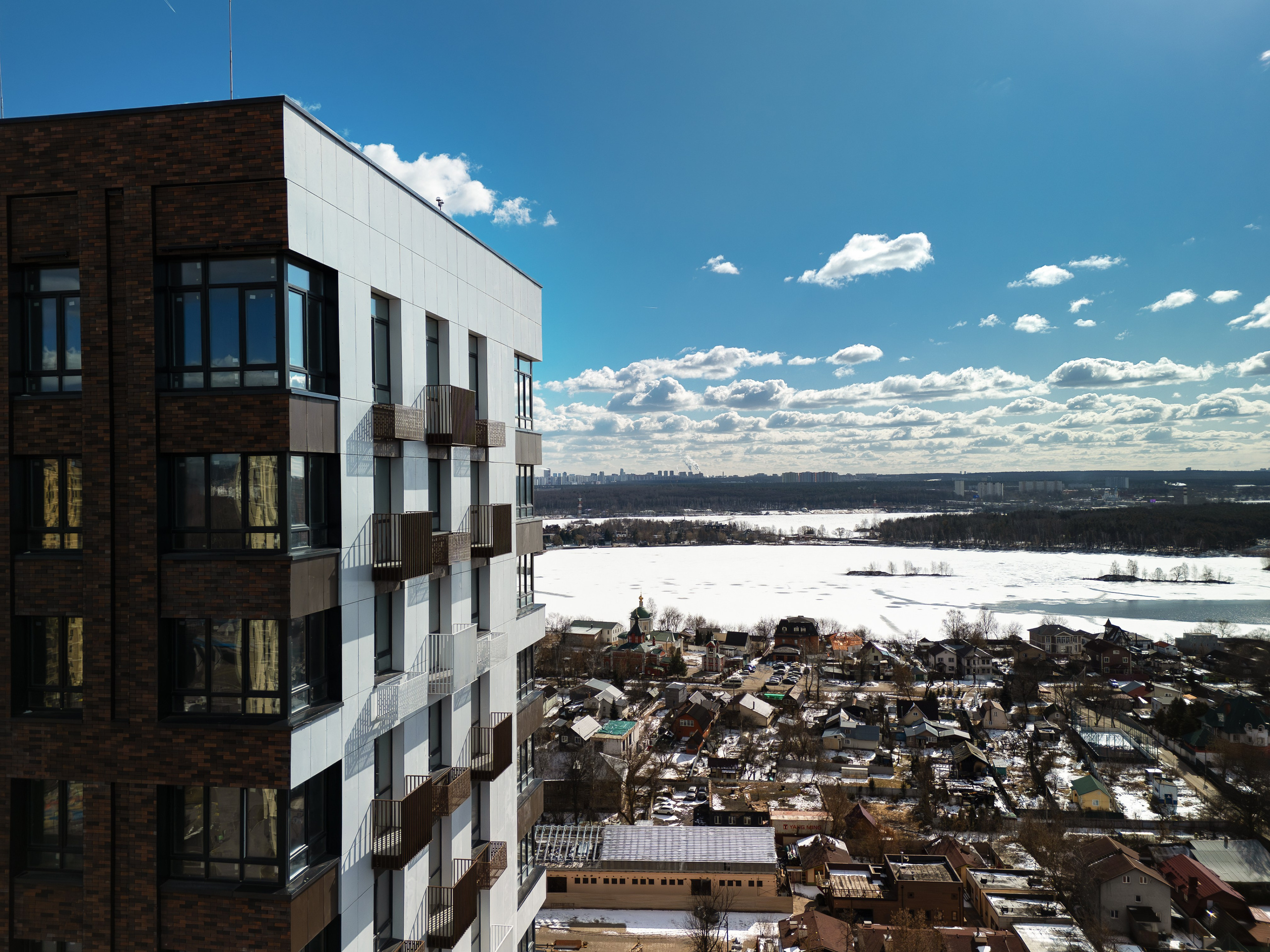 Архитектура и недвижимость. Ход строительства. Съемка с дрона. Профессиональное решение для частных лиц и бизнеса