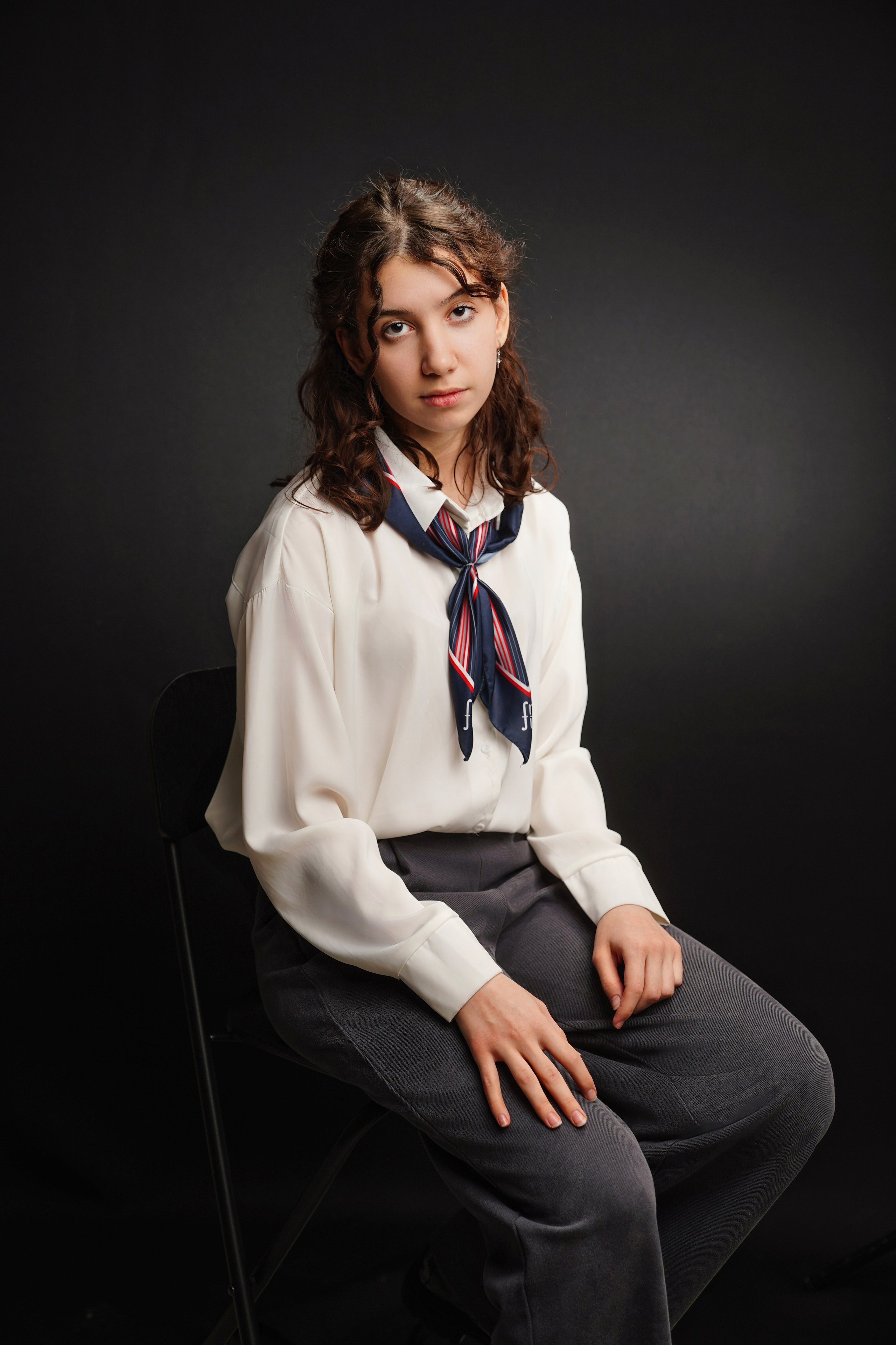 Стиль портрета в студии. GOTRA — выпускные альбомы в Тюмени