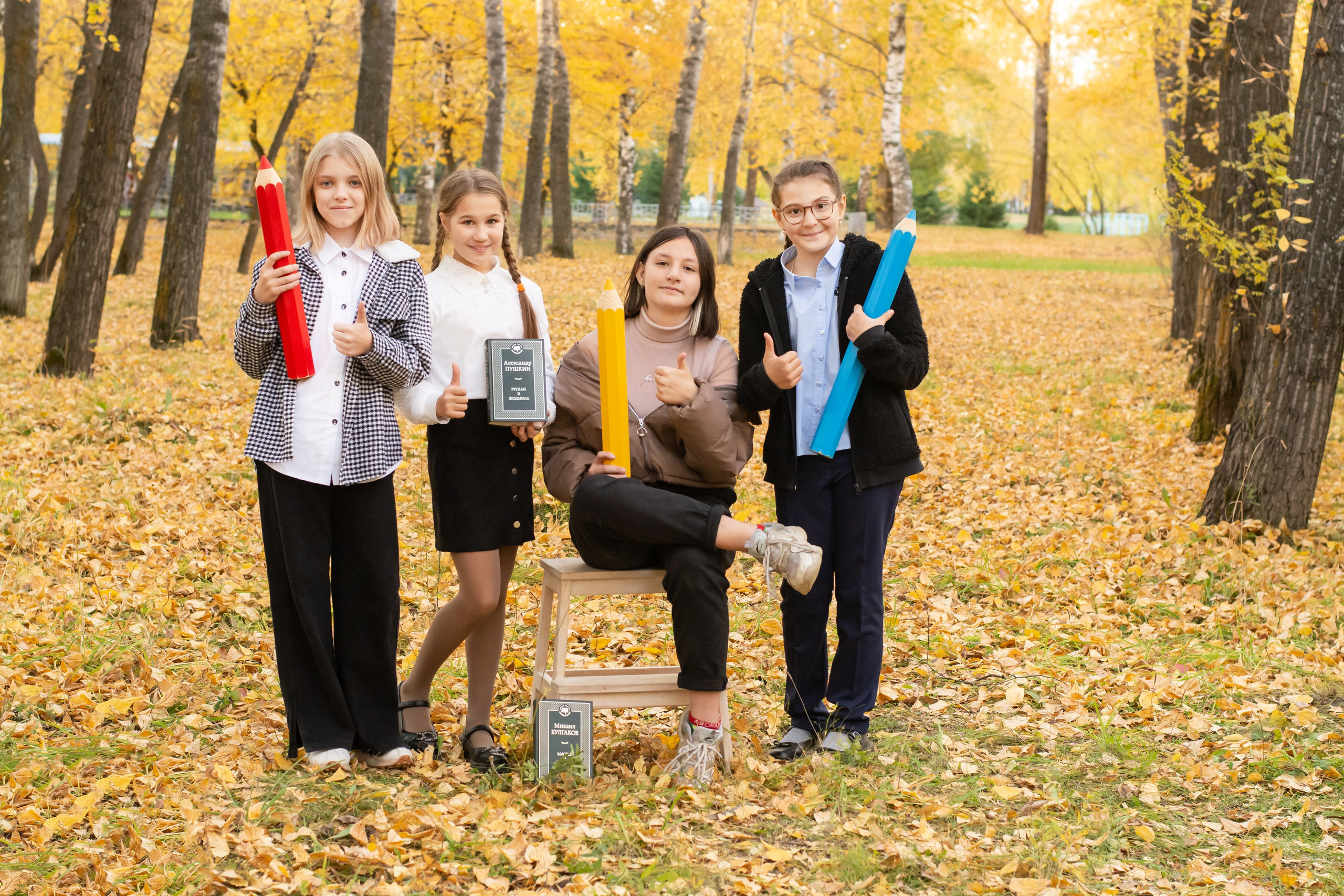 Фотосессия осенью для 4 класса. Выпускные альбомы Юрга — Фотограф Светлана Тихонова