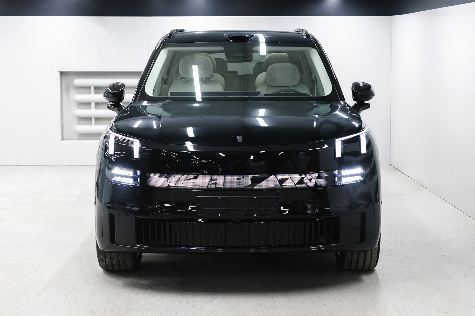 Lynk & Co 900 Ultra 2,0hyb 4WD AT (734 л. с.), 2025 г, 2,0 л бензин. Автосалон «Х-Авто»