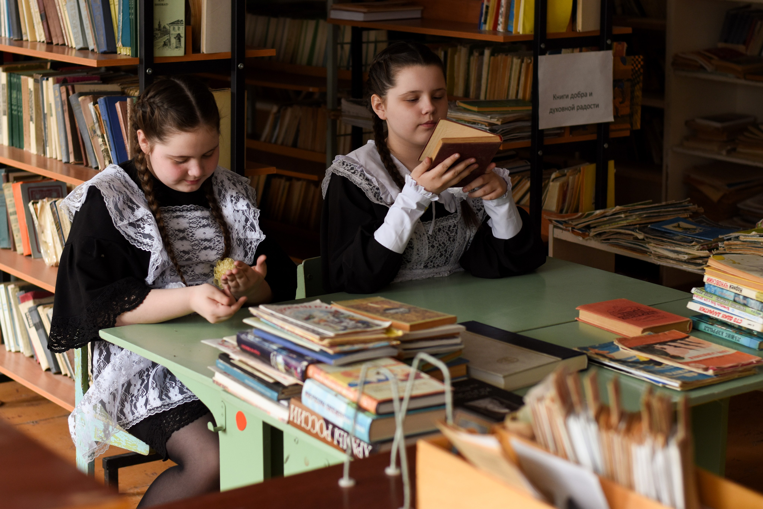 В школьной библиотеке. Детский и семейный фотограф Наталья Михалина