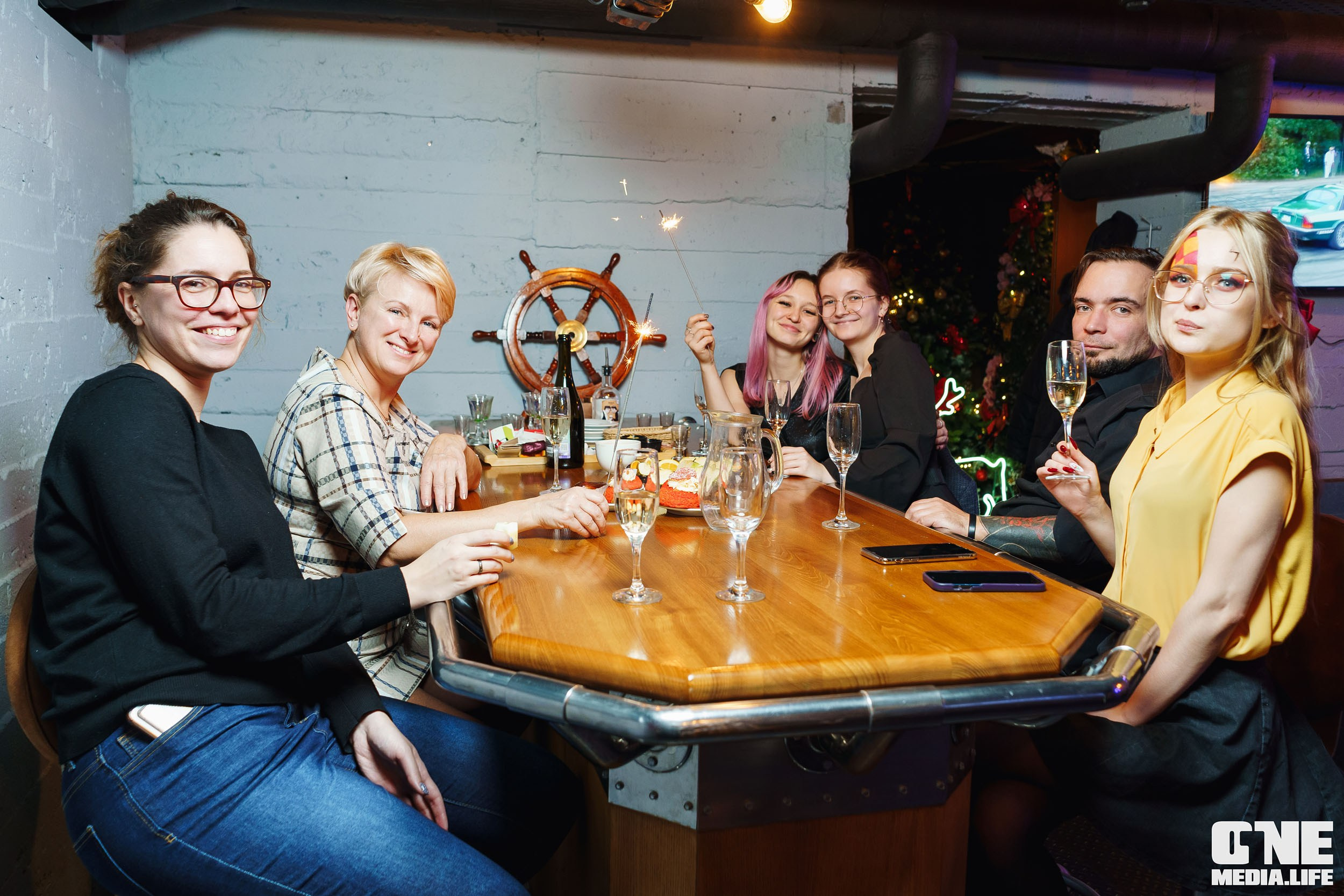 Фоторепортаж из бара Dreadnought. One Media Life: фоторепортажи, фотоотчеты с мероприятий и заведений