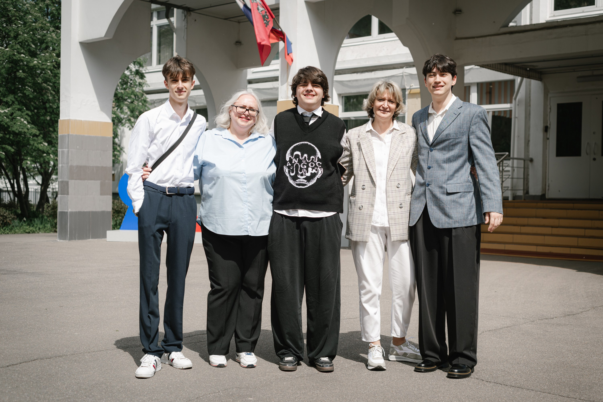 Выпускной альбом 9А класса — фотосессия, видео, репортаж и пожелания в Москве. MILATE — выпускные альбомы, фотосессии и видео в Москве