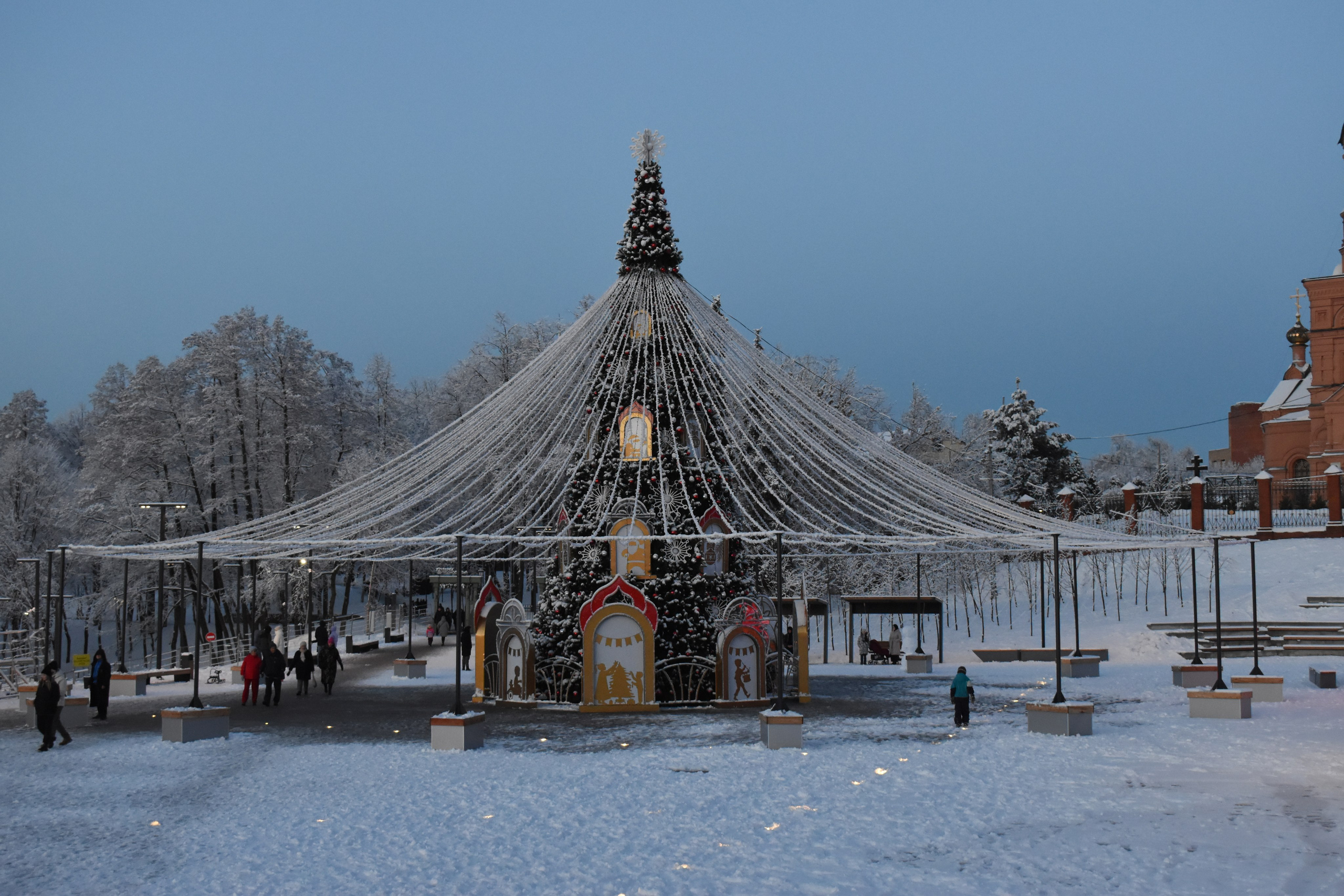 Последняя зимняя прогулка по городу в 2024 году. Фотограф Анатолий Мелентьев