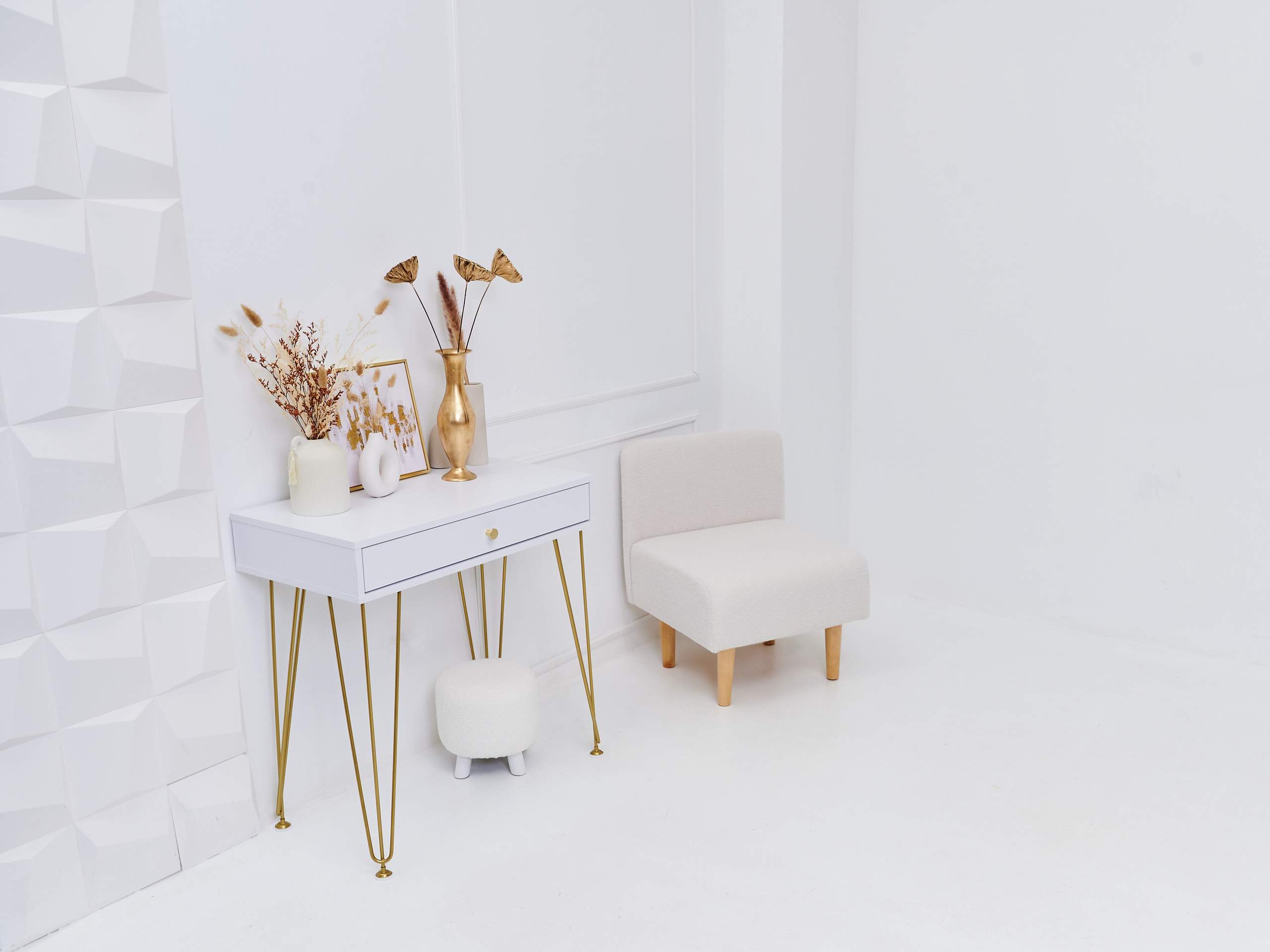 Большой выбор локаций для фотосъемок для каталогов на маркетплейсы. ТМ Продакшн — Съемка для маркетплейсов в Москве