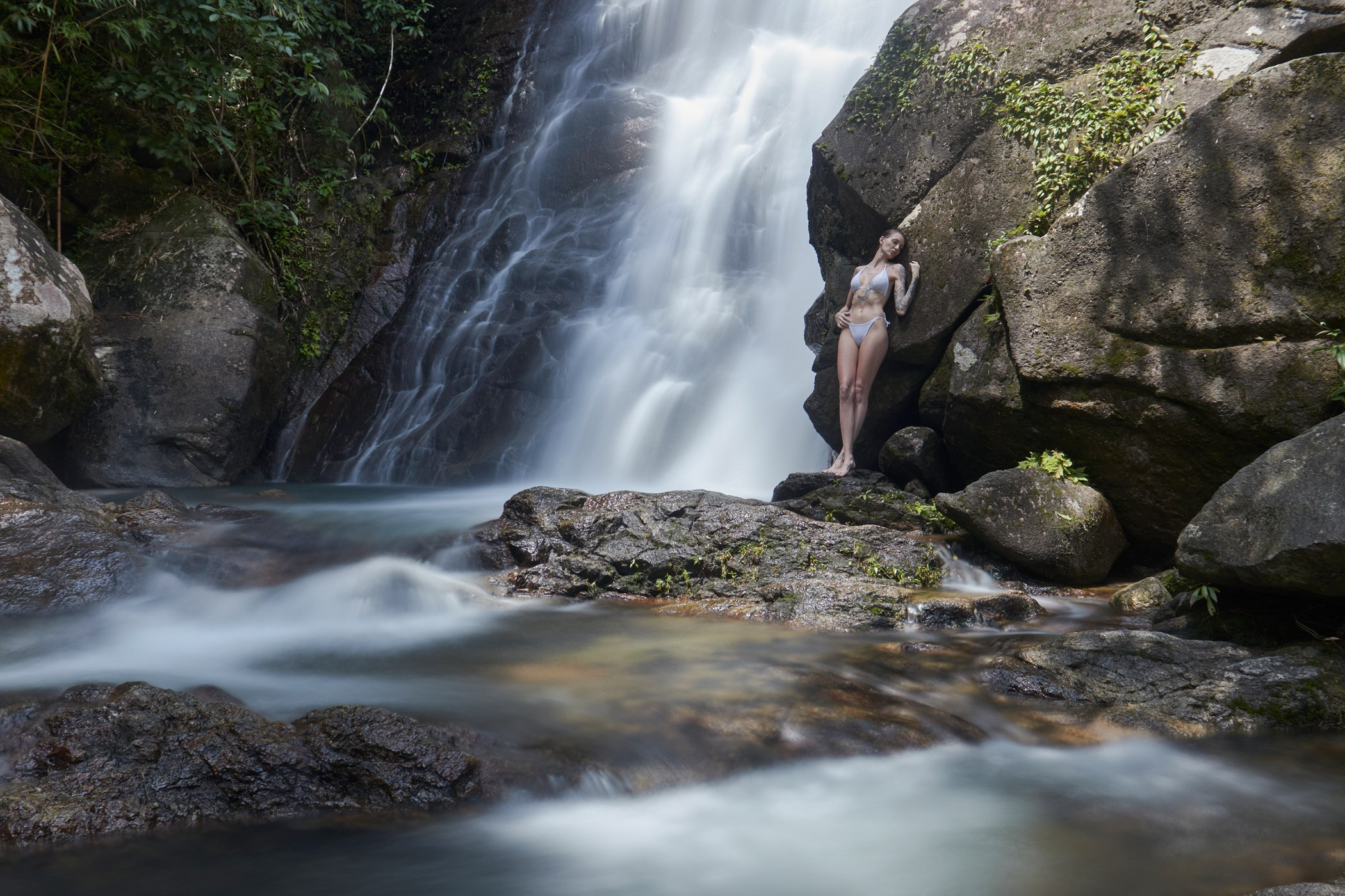 Фотосессия у водопада на Пхукете