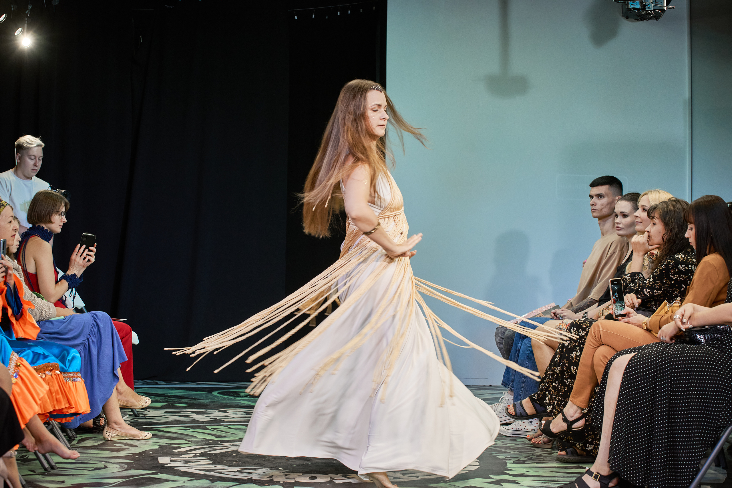 Этнический модный показ в Open Space. Профессиональный фотограф (Краснодар) Роман Гончаров