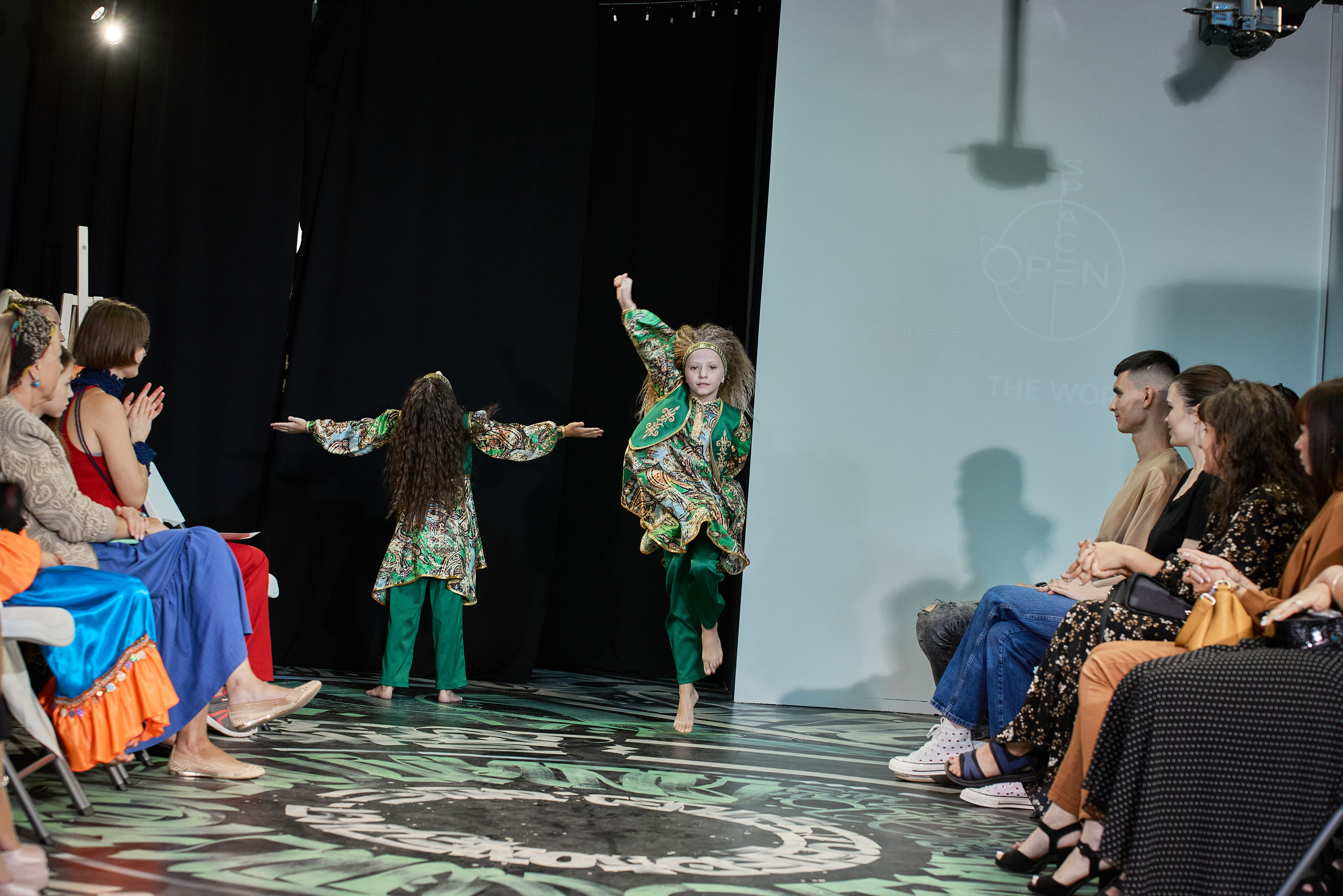 Этнический модный показ в Open Space. Профессиональный фотограф (Краснодар) Роман Гончаров