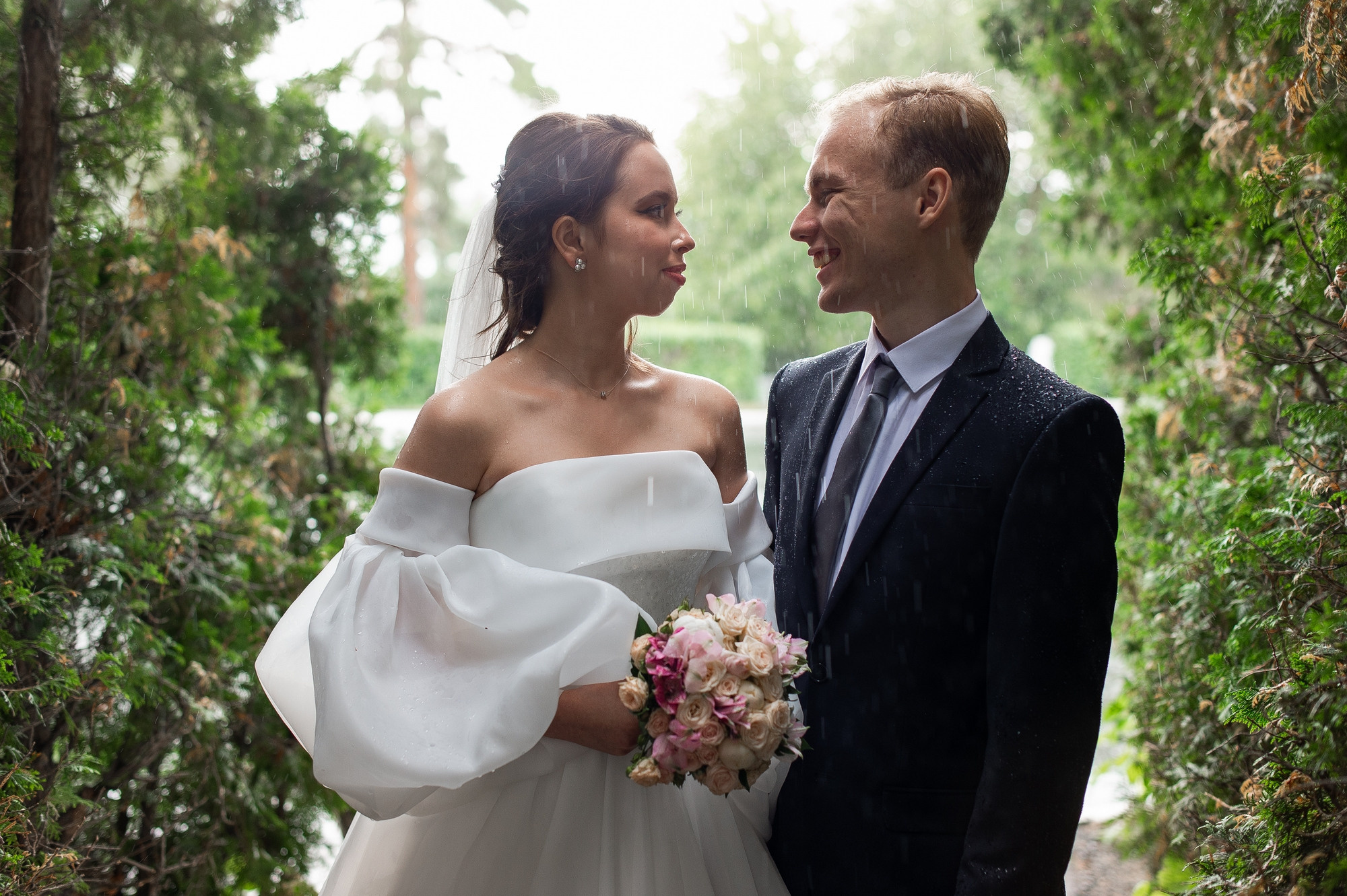 Солнце. Дождь. Солнце. Дождь. Свадебный и семейный фотограф в Омске Мормулев Михаил