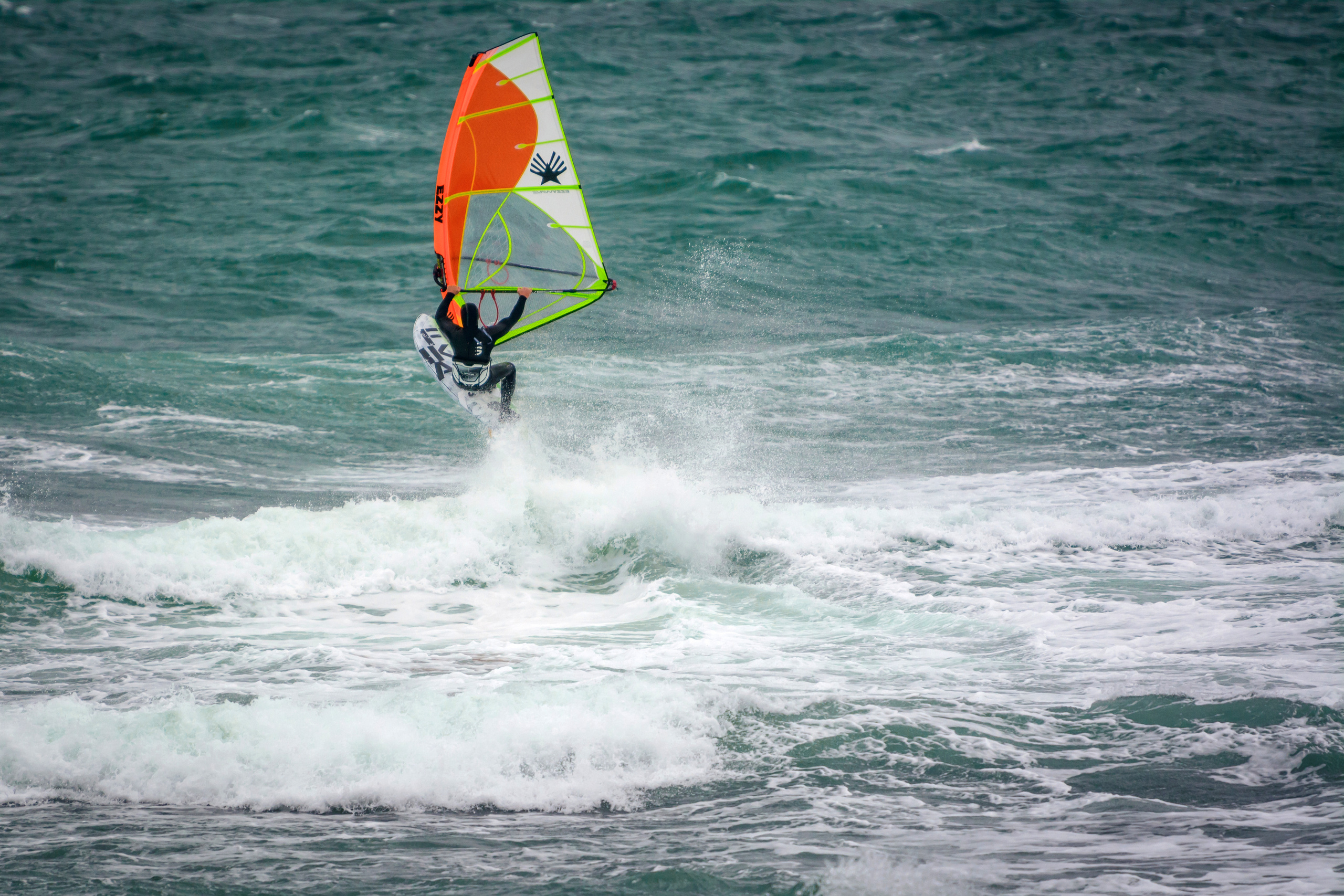 Виндсерфинг, фристайл, волны, прыжки