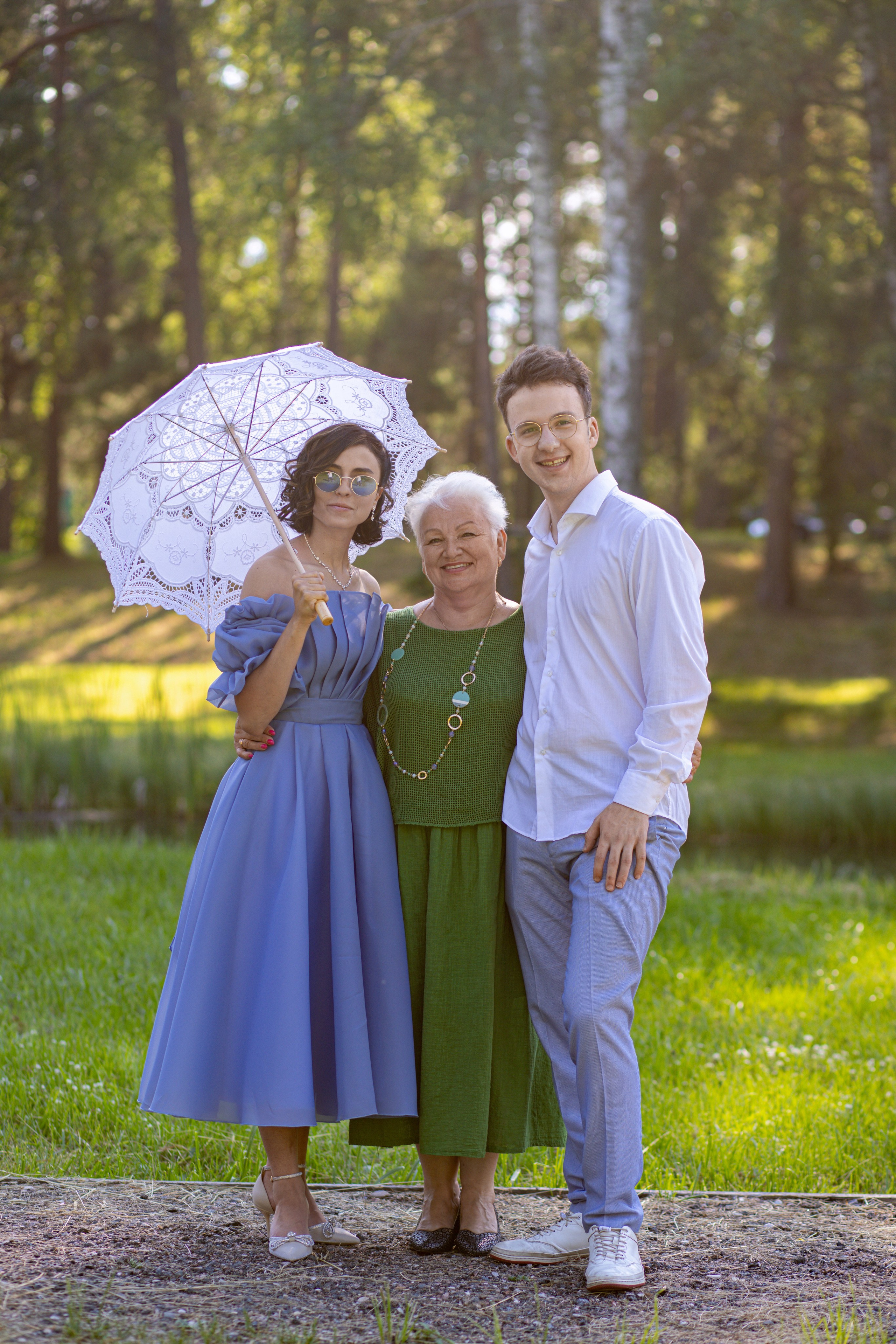 Фотосессия на выпускной. Школа № 12, 11 класс, 2024 г. Студия выпускных альбомов Остров