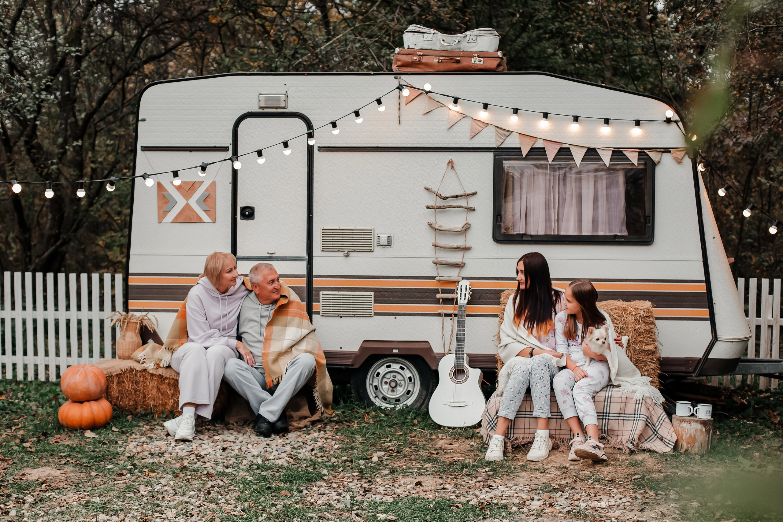 Семья и чихуахуа в лесу. Фотограф-анималист в Краснодаре Маша Мельникова