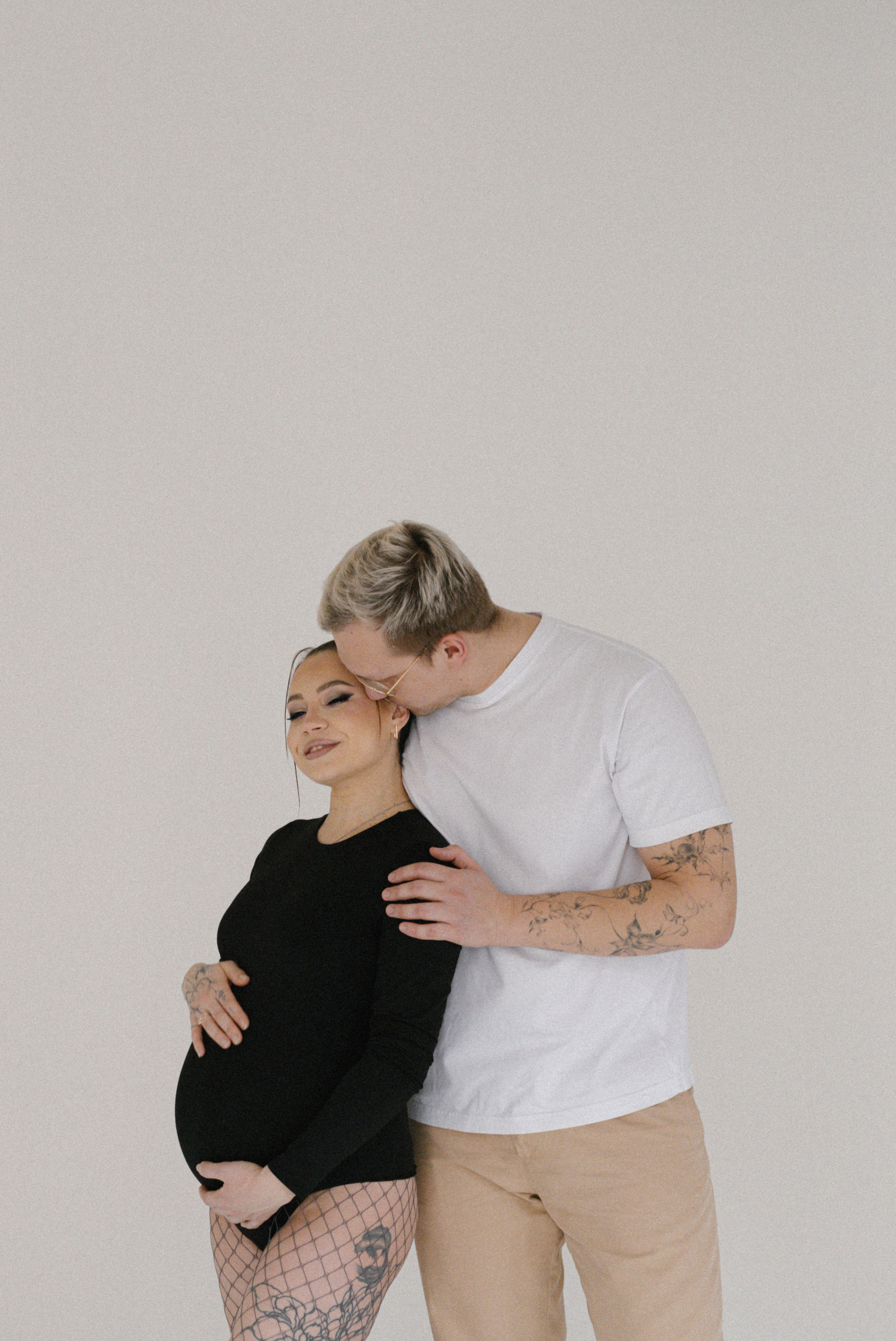 Pregnancy photoshoot. Wedding photographer Europe