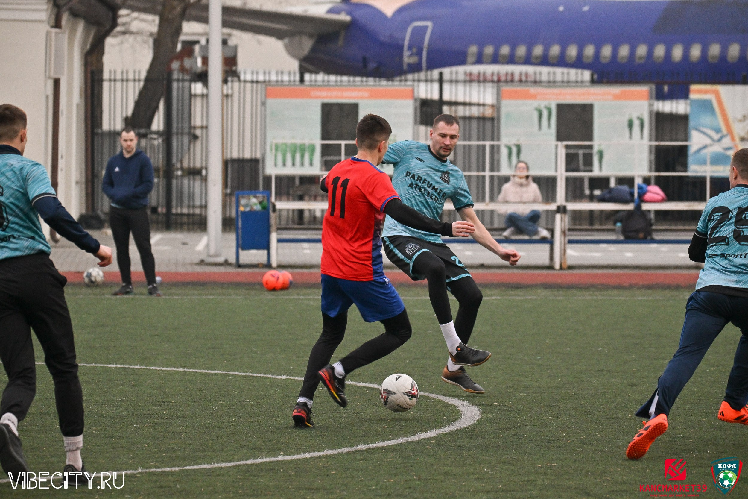 XX ЧЕМПИОНАТ КАЛИНИНГРАДСКОЙ ЛФЛ КАНЦМАРКЕТ39 сезона 2024–2025 гг. VIBECITY.RU Вайб Сити Ру Фоторепортажи Фотоотчеты Калининград