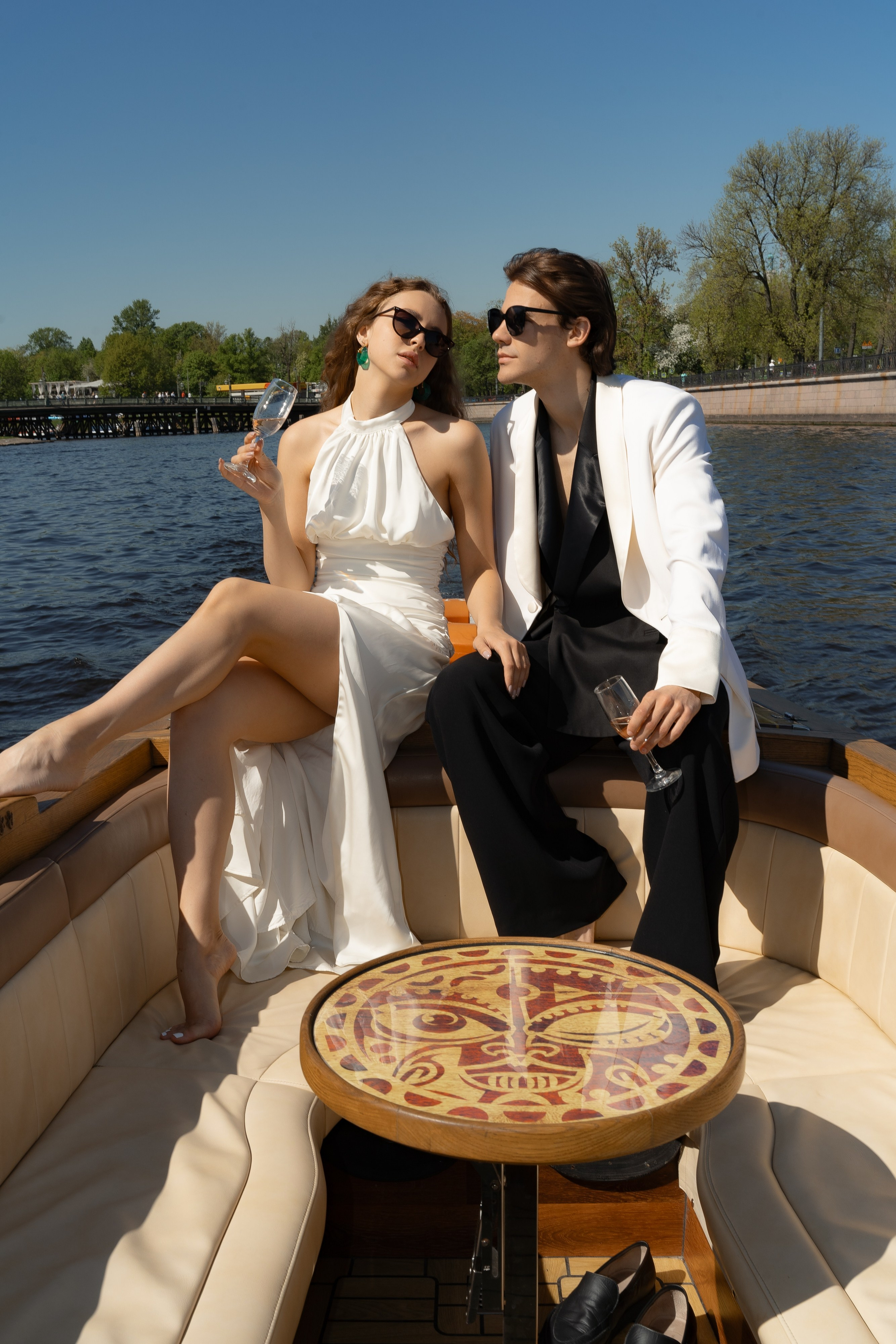 Свадебная прогулка на катере