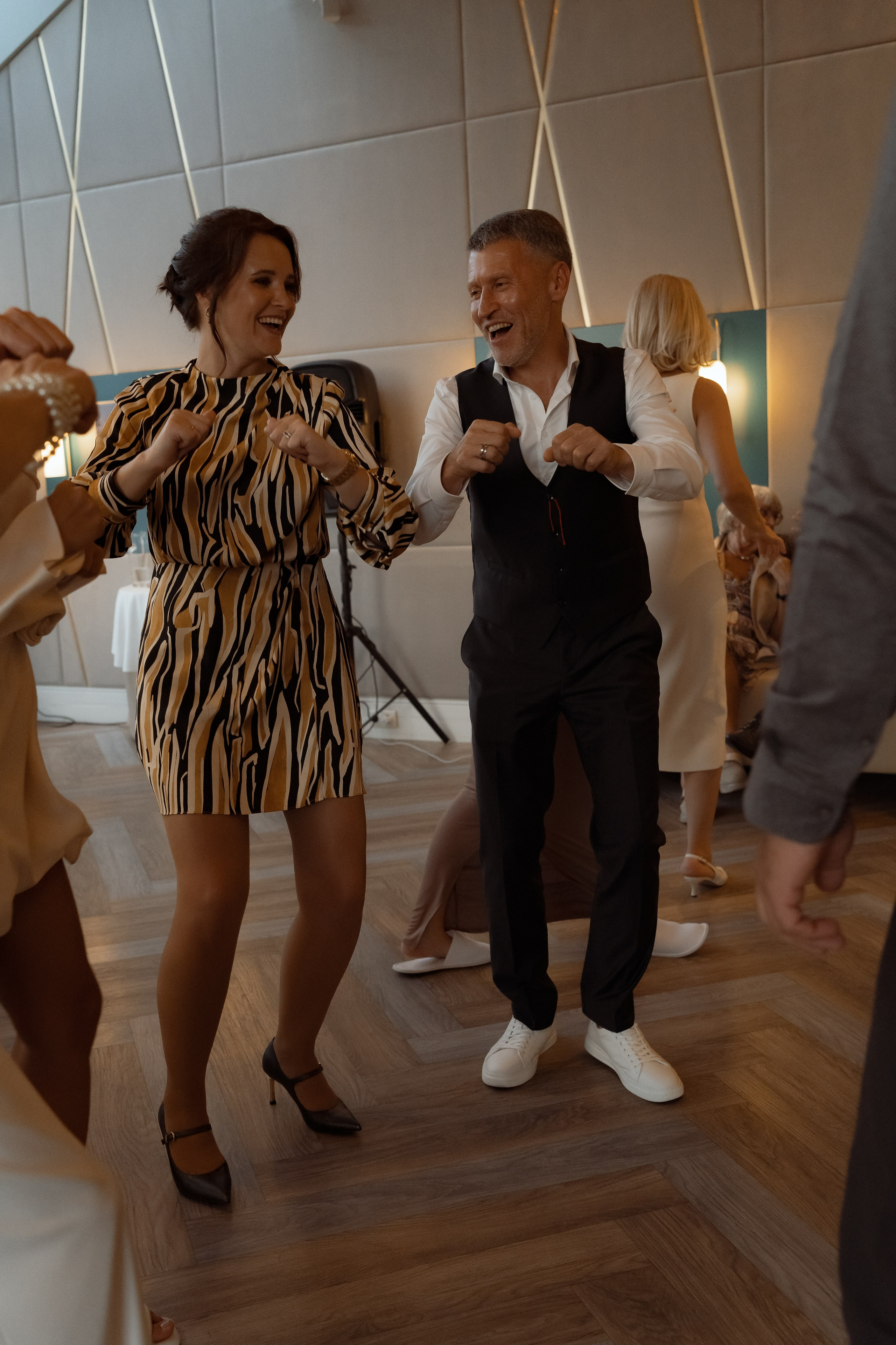 Свадьба Ольги и Дениса — церемония на Фурштатской и прогулка у Исаакия. Свадебный фотограф Дмитрий Родионов — Санкт-Петербург и Ленинградская область