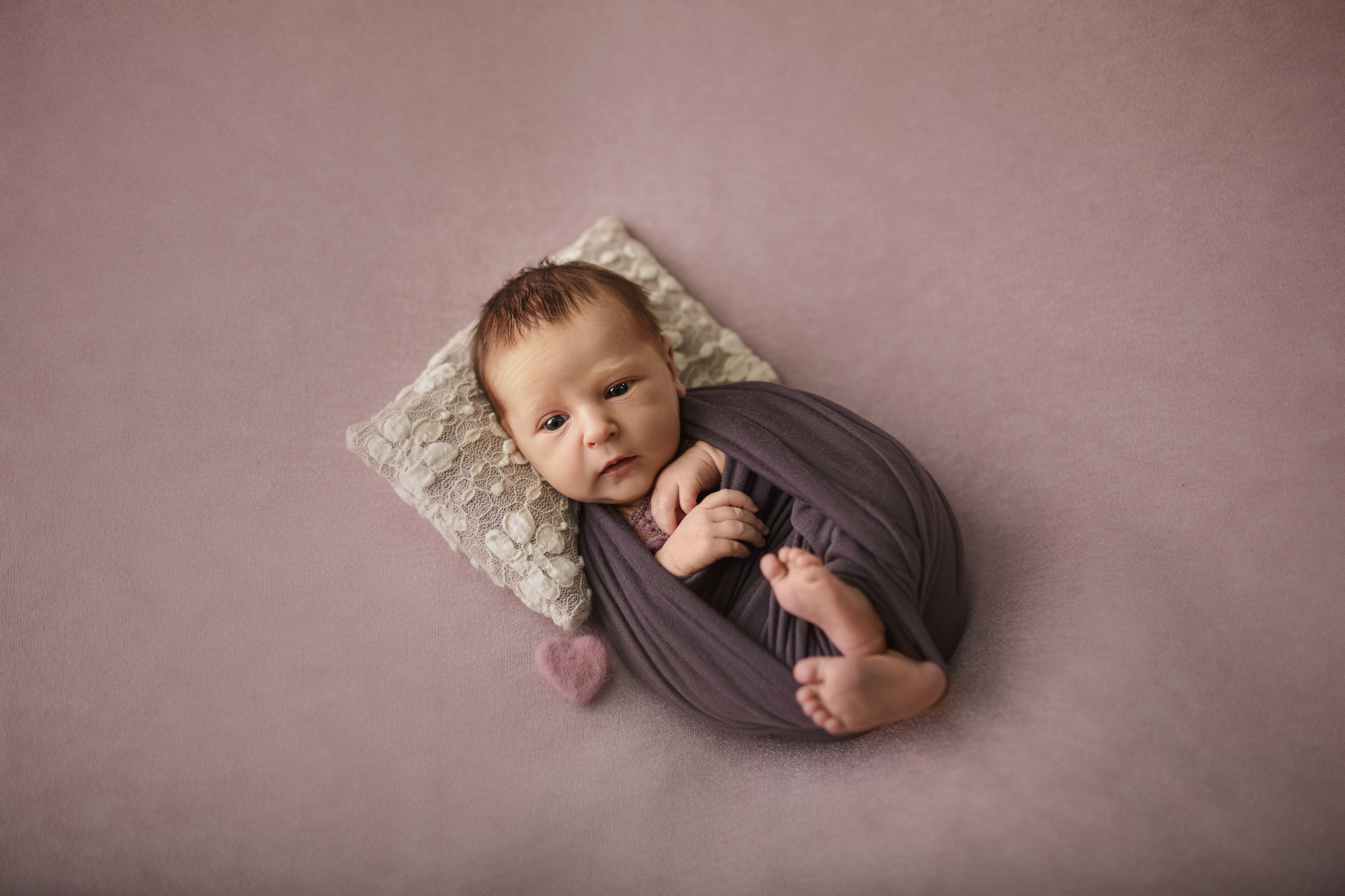 фото новорожденных девочек в нарядах великие луки