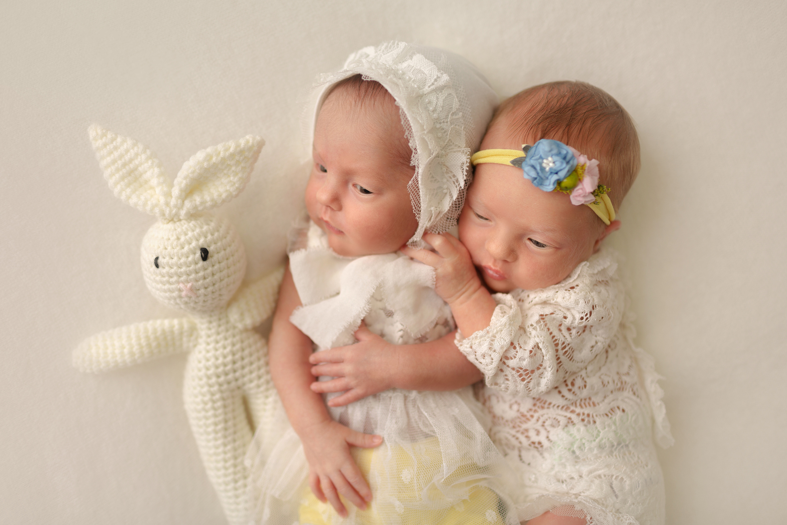 новорожденные девочки фотограф близнецов великие луки