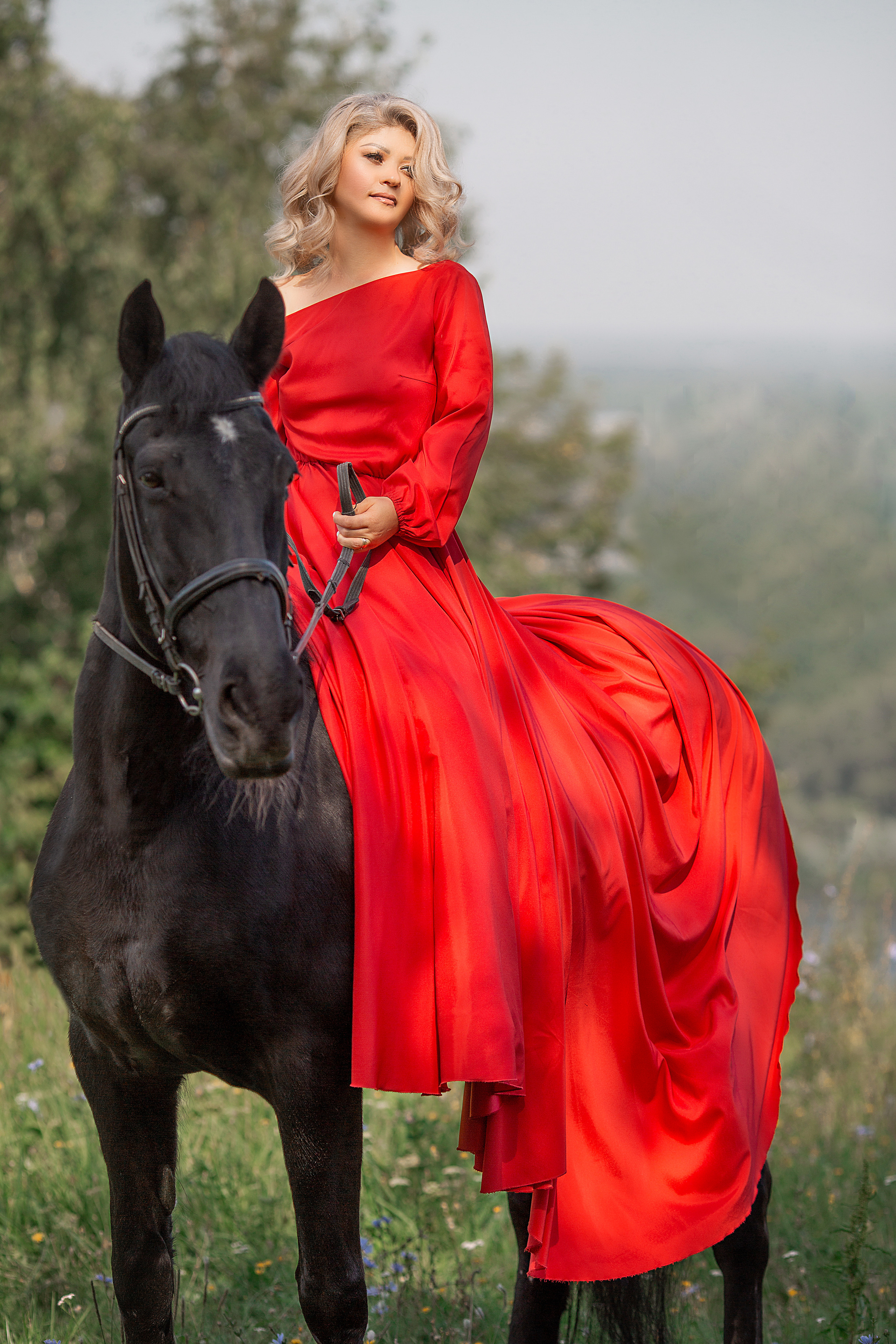 Юля и Жасмин. Фотосессия с лошадьми в Нижнем Новгороде