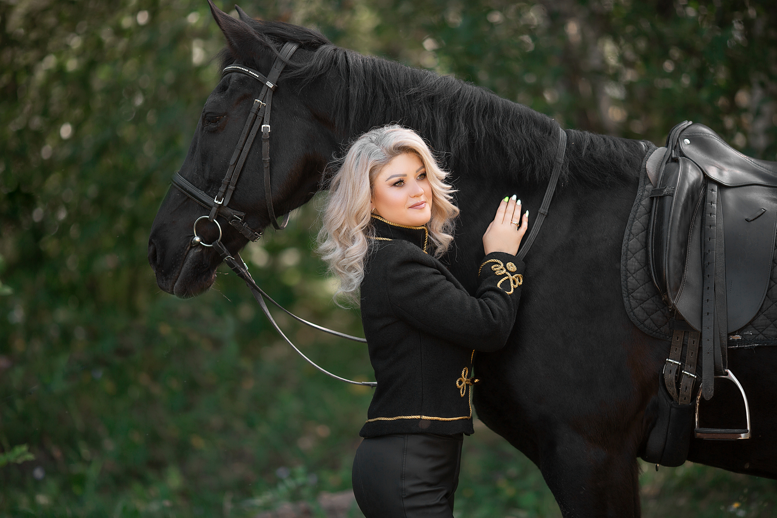 Юля и Жасмин. Фотосессия с лошадьми в Нижнем Новгороде