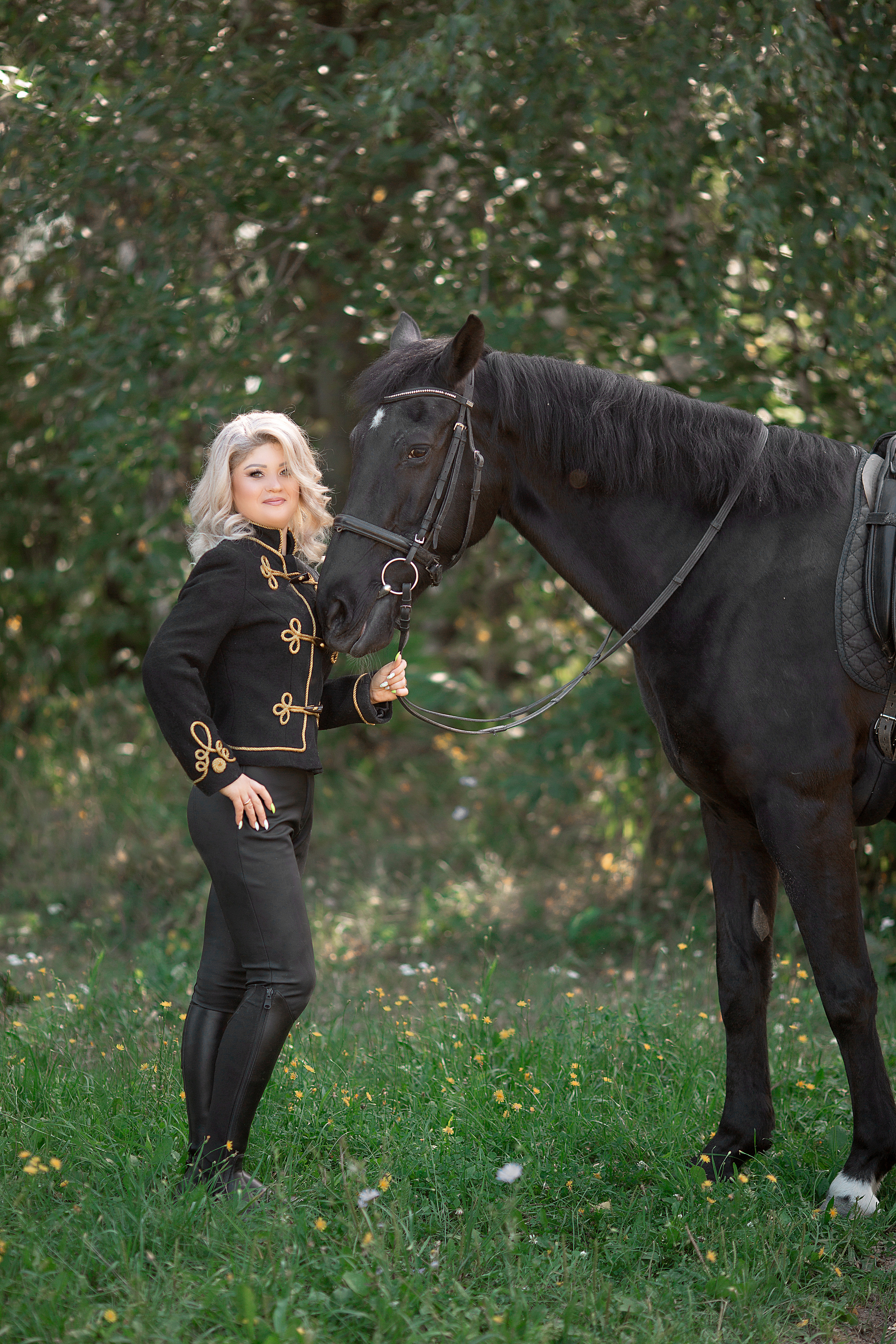 Юля и Жасмин. Фотосессия с лошадьми в Нижнем Новгороде