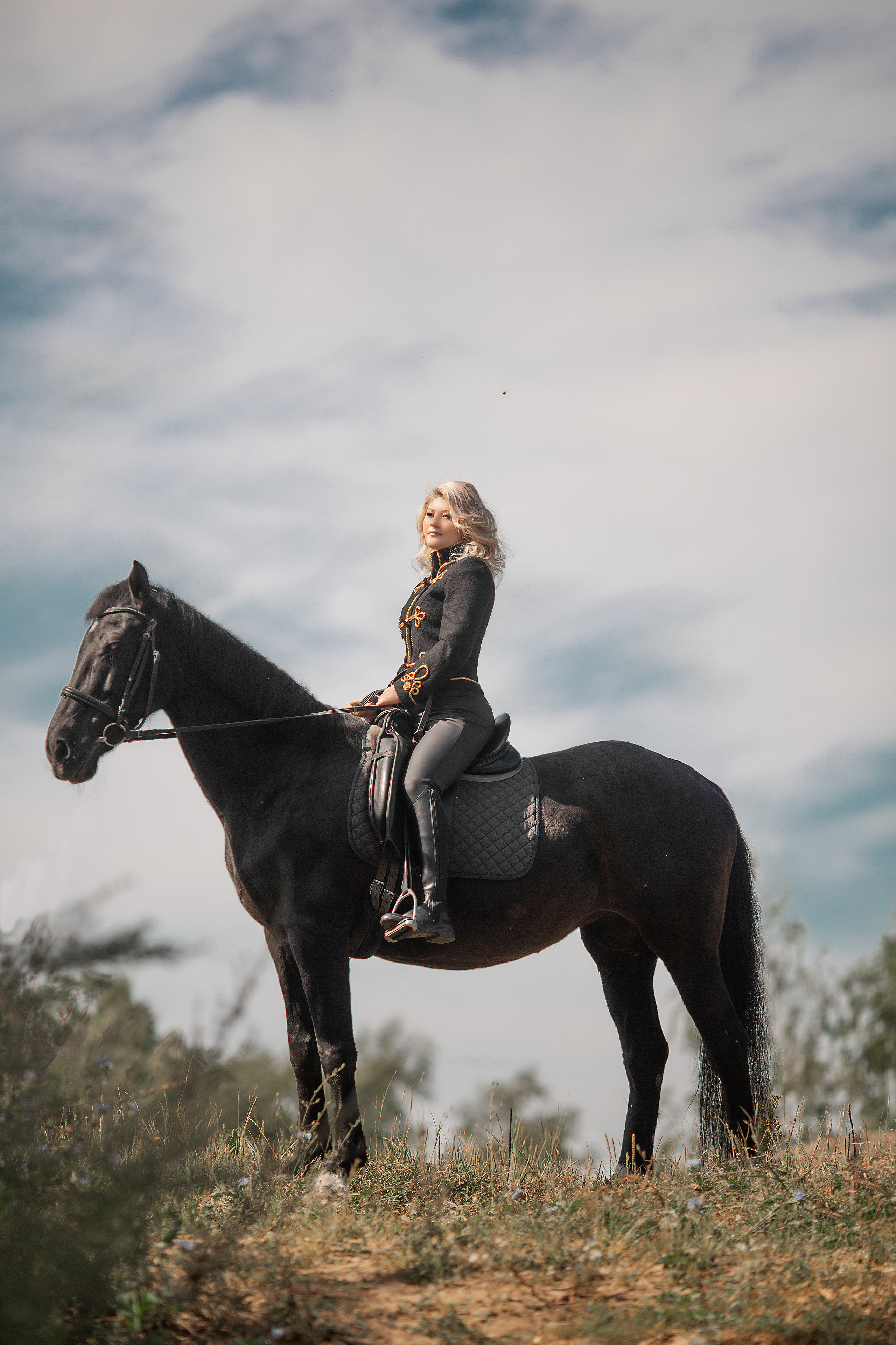 Юля и Жасмин. Фотосессия с лошадьми в Нижнем Новгороде