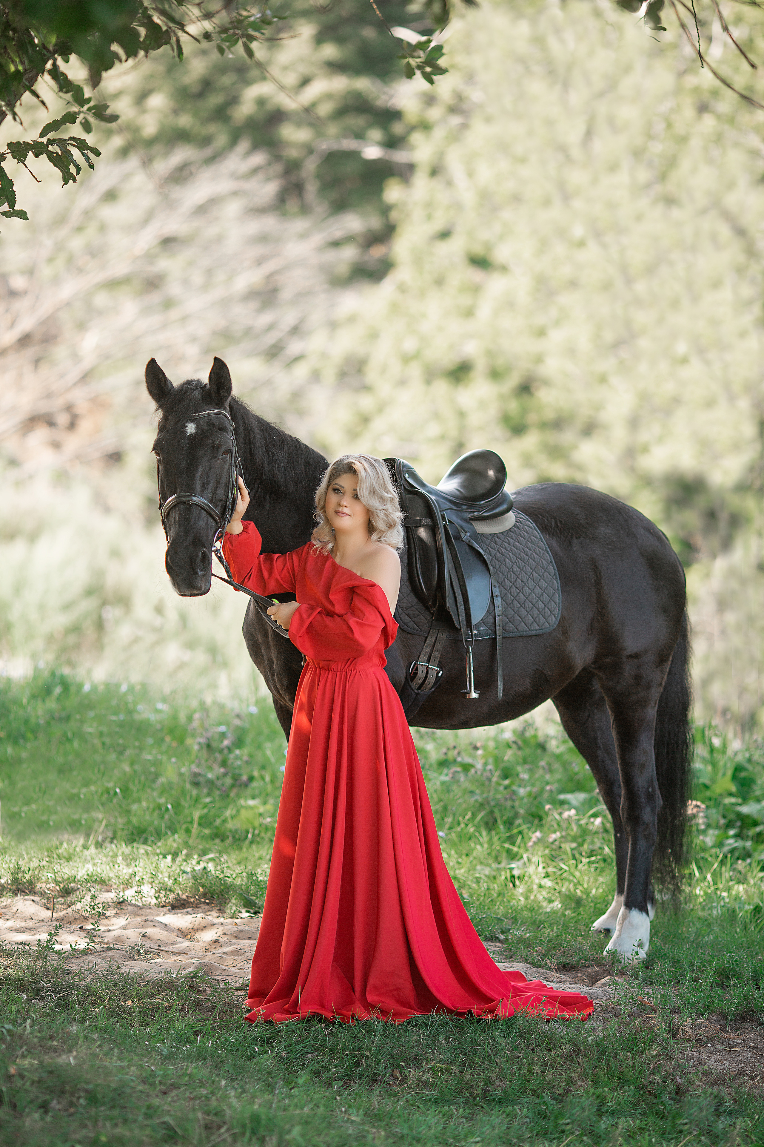 Юля и Жасмин. Фотосессия с лошадьми в Нижнем Новгороде