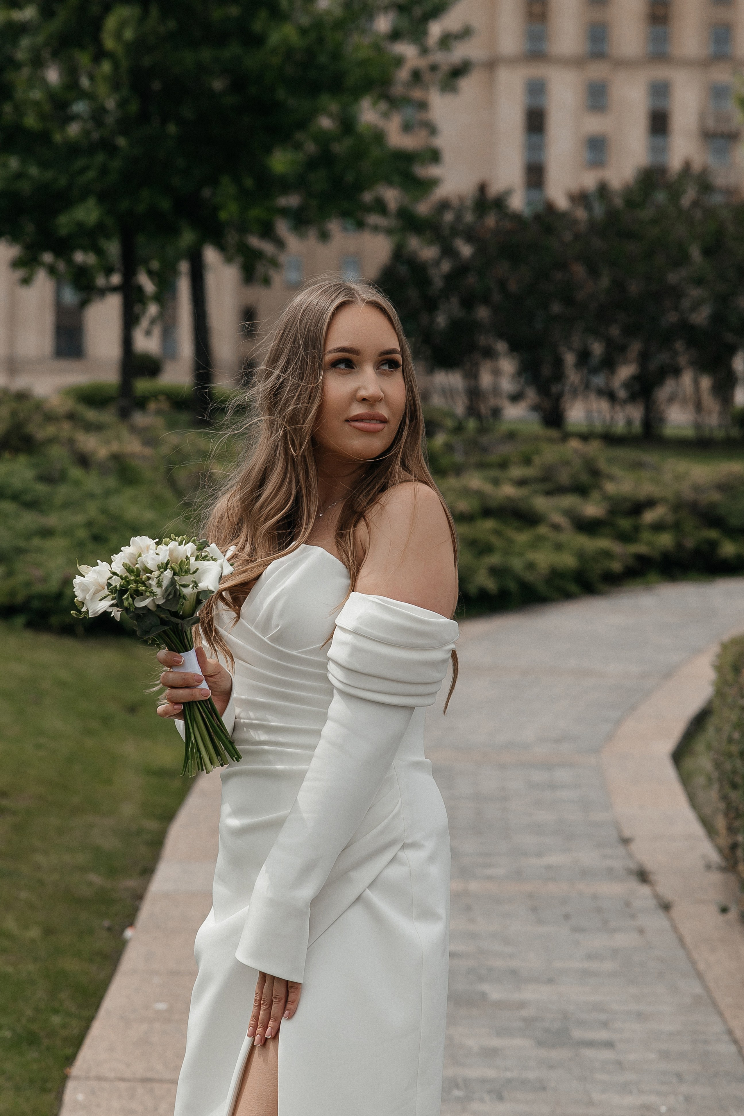 Свадебная прогулка в Москве. Свадебный фотограф в Москве Дарья Олендарёва