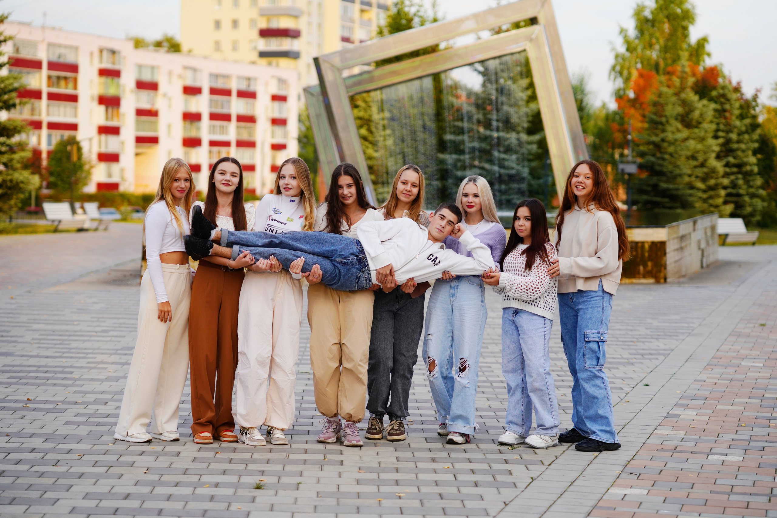 Осень 9,11 класс. Фотограф Герман