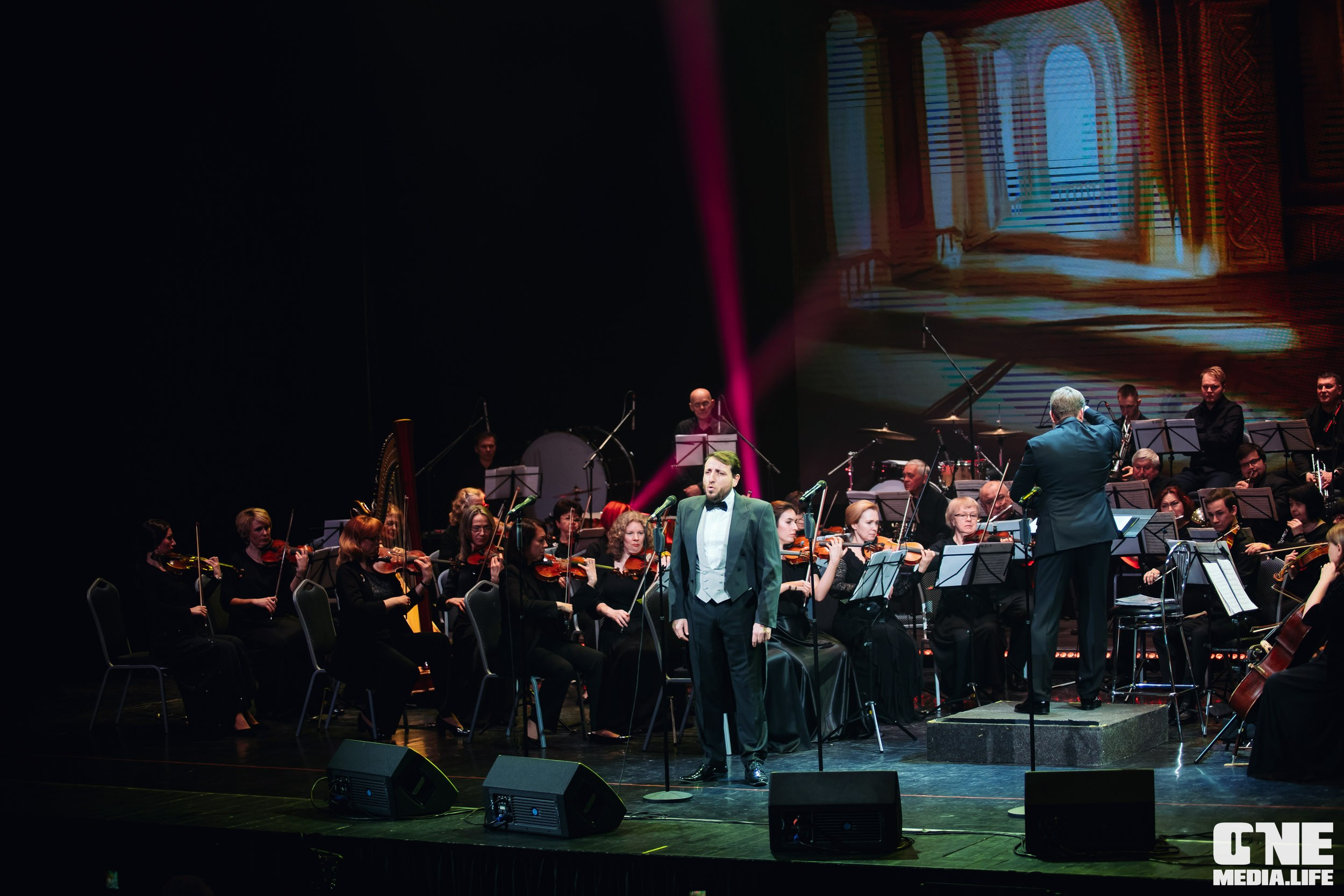 Концерт 8 марта в Янтарь холл. One Media Life: фоторепортажи, фотоотчеты с мероприятий и заведений
