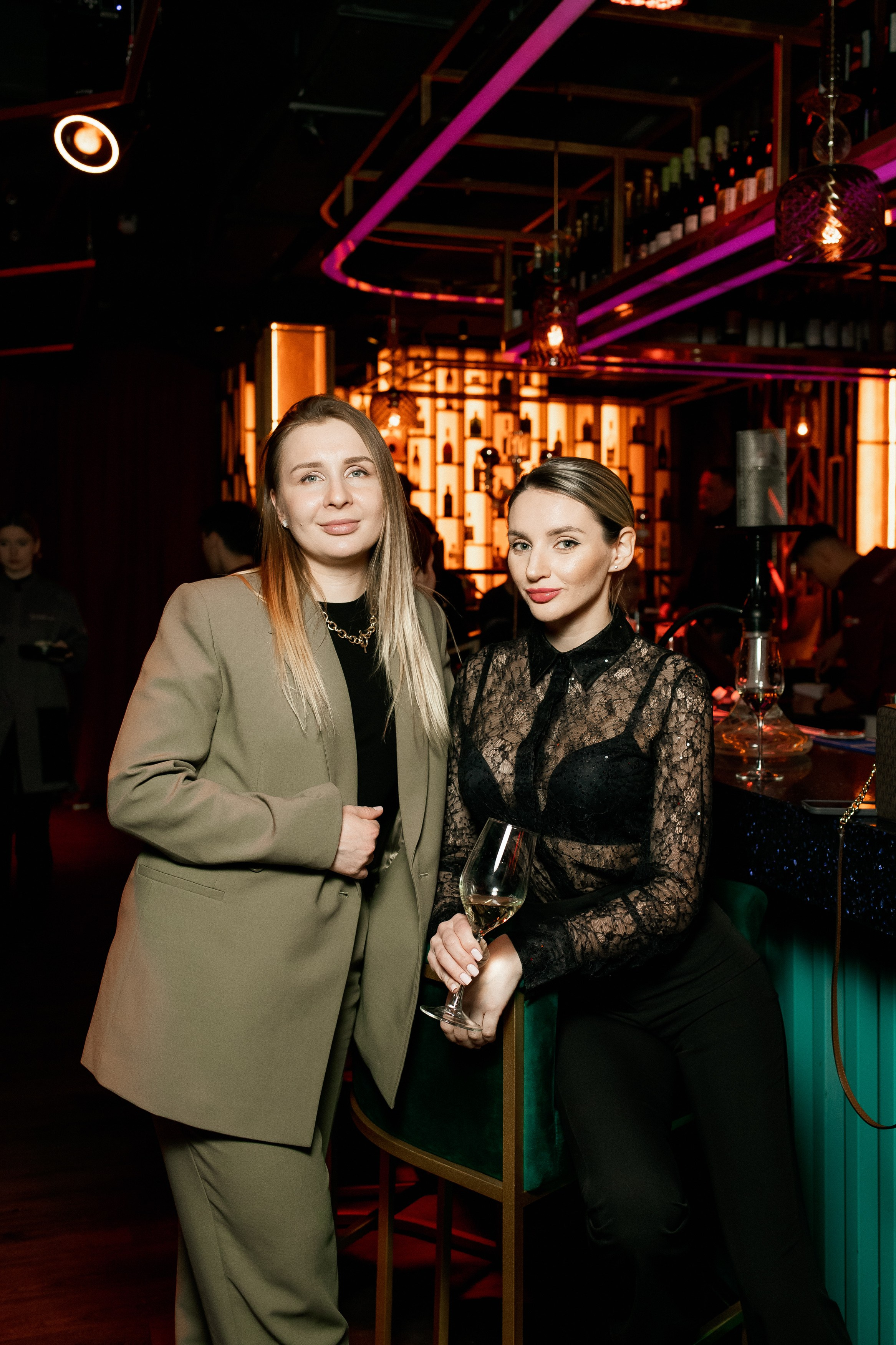 YANA URBAN: сольный концерт в «Анжелика Wineroom». СВОИ. ФОТООТЧЕТЫ-СОБЫТИЯ-МЕСТА