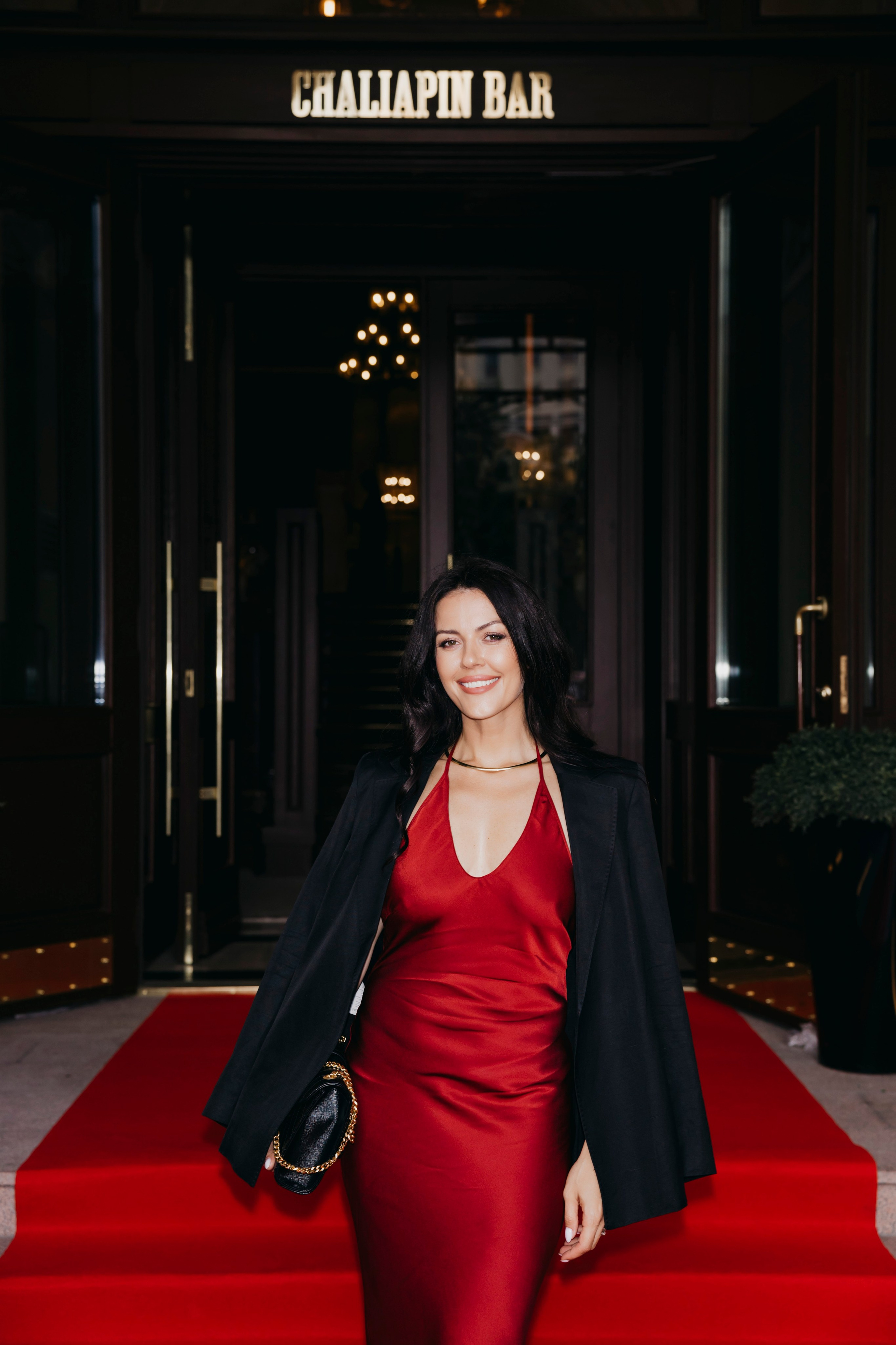 Презентация «AURUM». «Птичка на проводе»: информационный портал в Москве