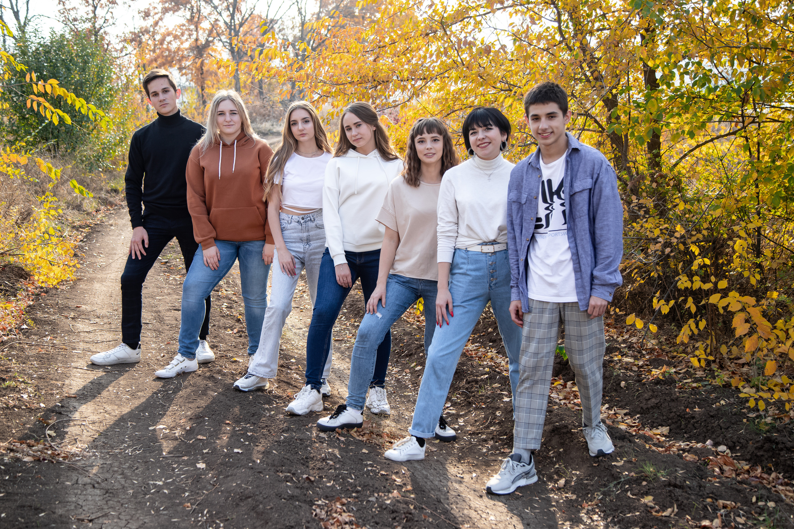 Школьная фотосессия на природе. Выпускной альбом Шахты Ростов