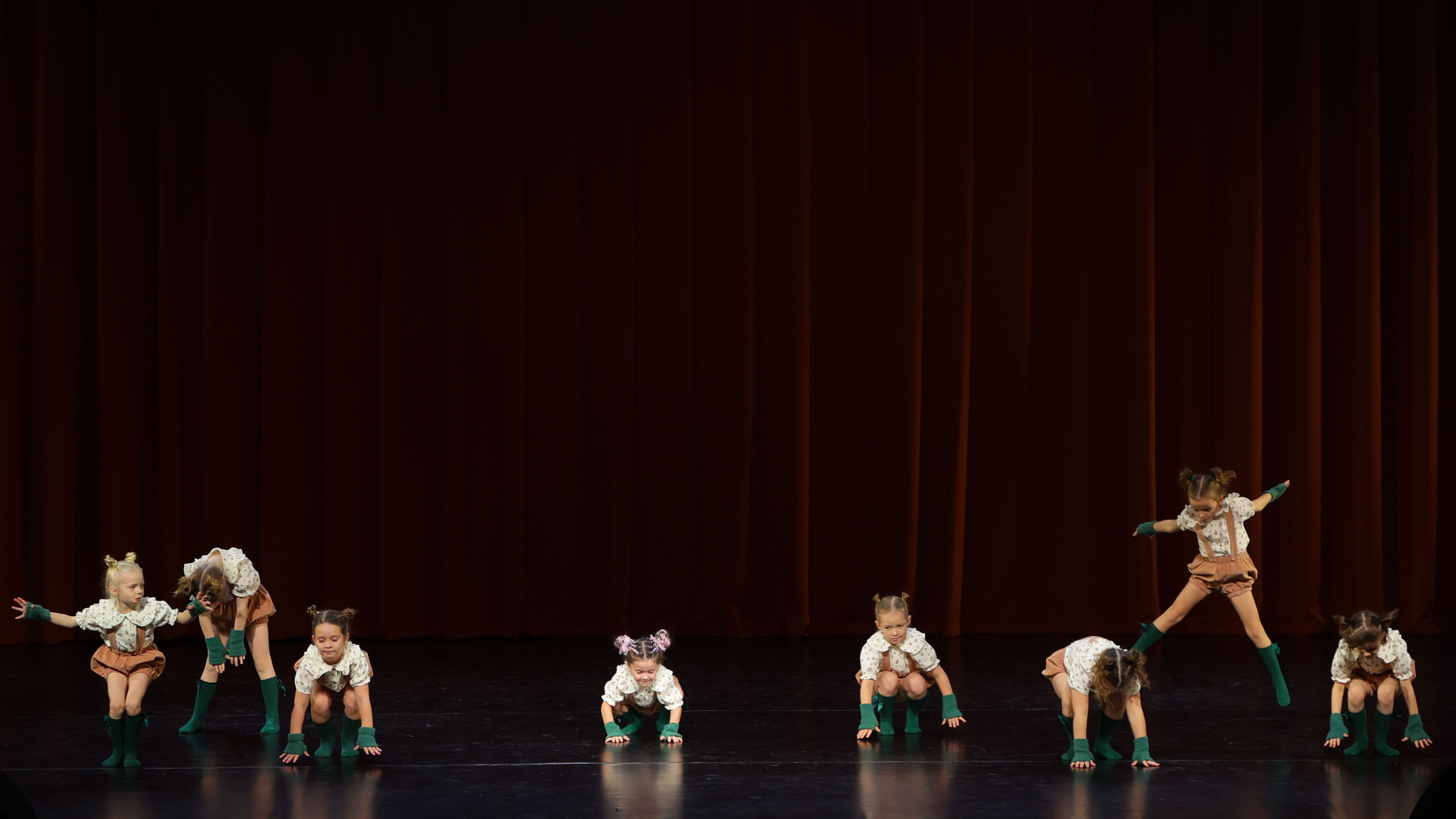 Фестиваль хореографического искусства «КУБОК ЛЕГЕНДЫ — 2025». Выпускные альбомы и школьный фотограф в Подольске, Троицке, Щербинке, Москве и Московской области