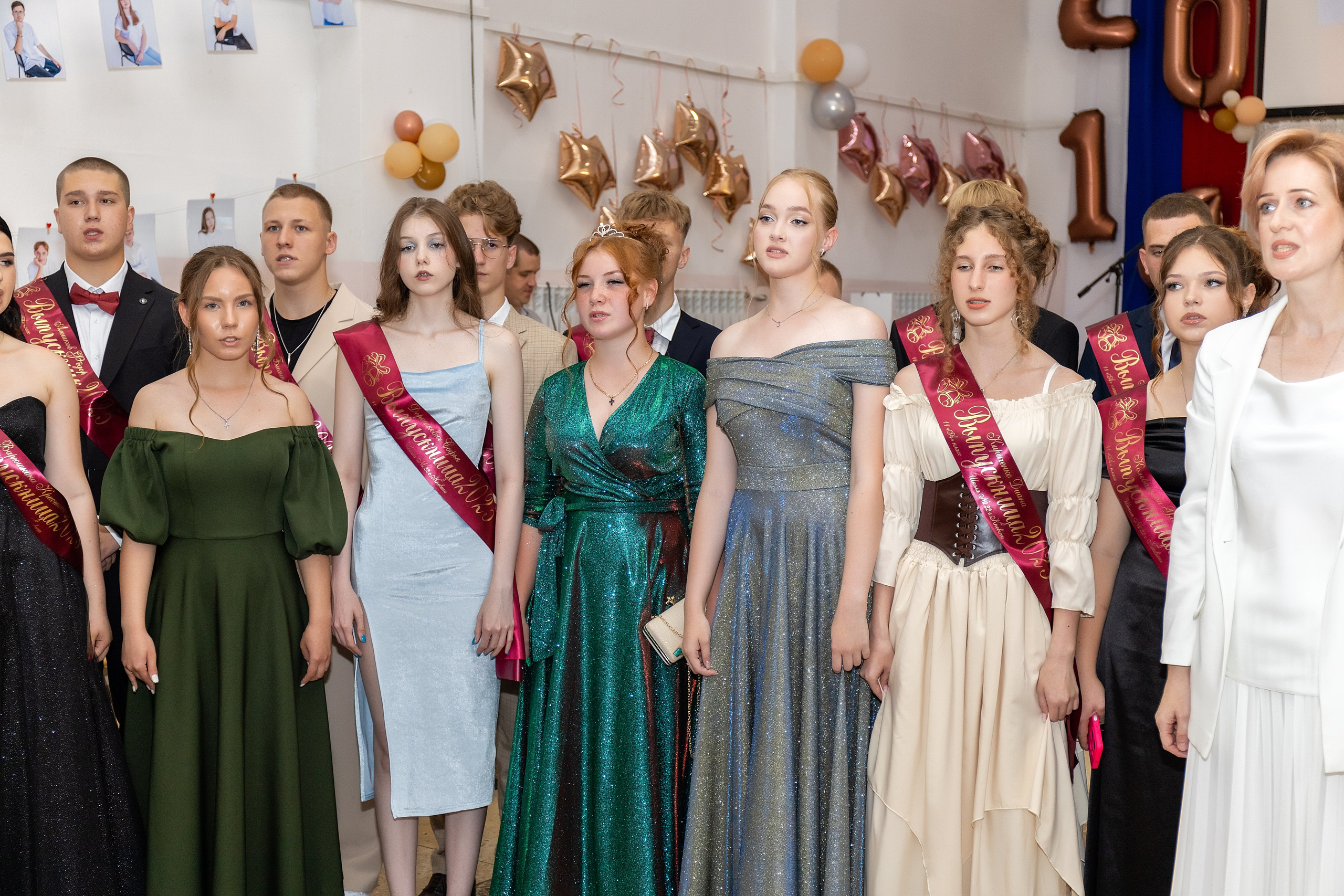 Выпускной. Школа 22, 11 класс. Стильный выпускной альбом Владивосток фотограф Вероника Мигачева