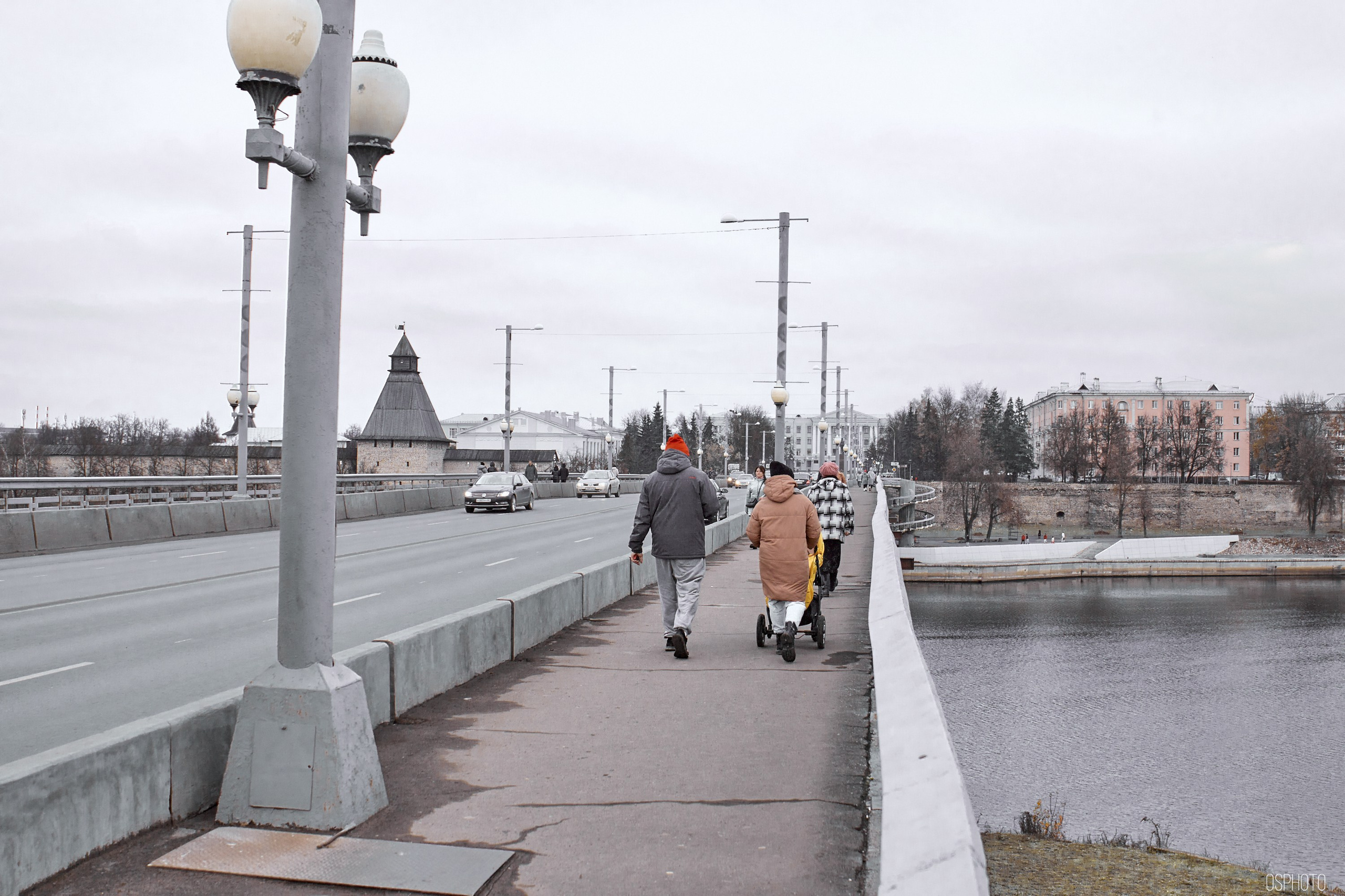 Псков. Ноябрь. Фотографъ Сергѣевъ. Поймать мгновеніе