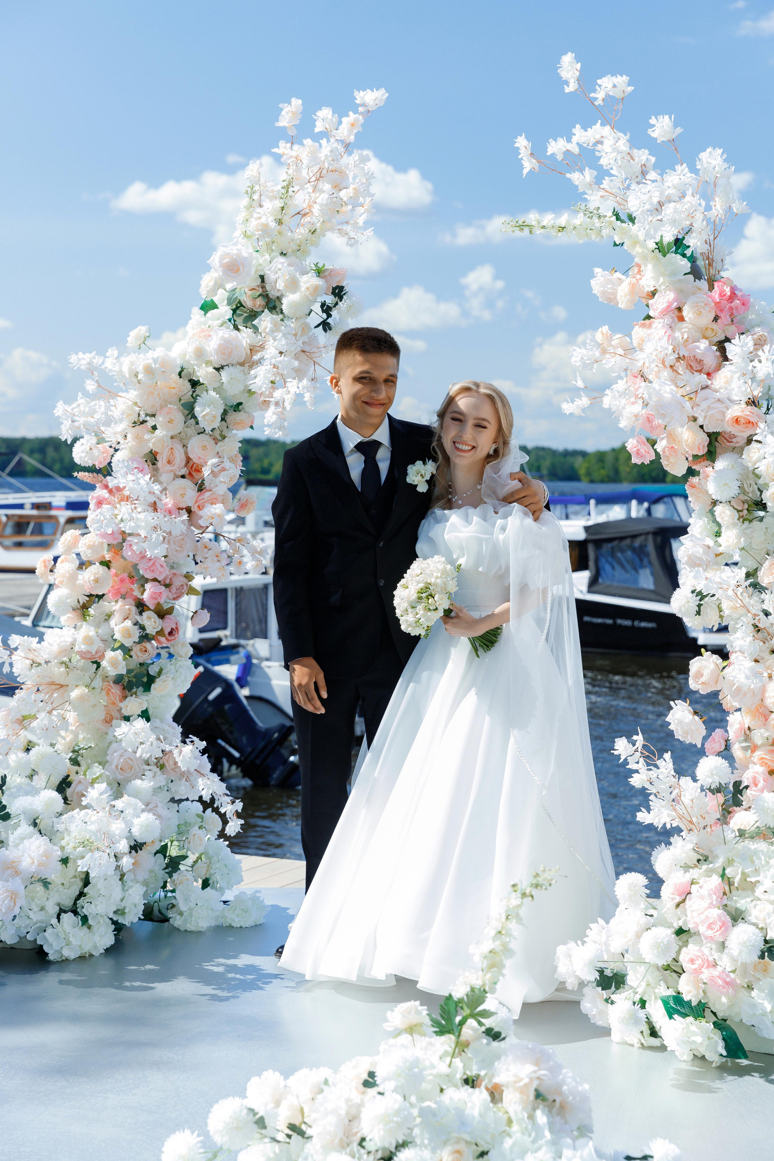 Фотосъемка свадьбы в загородном клубе Портофино. Фотограф Александра Сыщенко