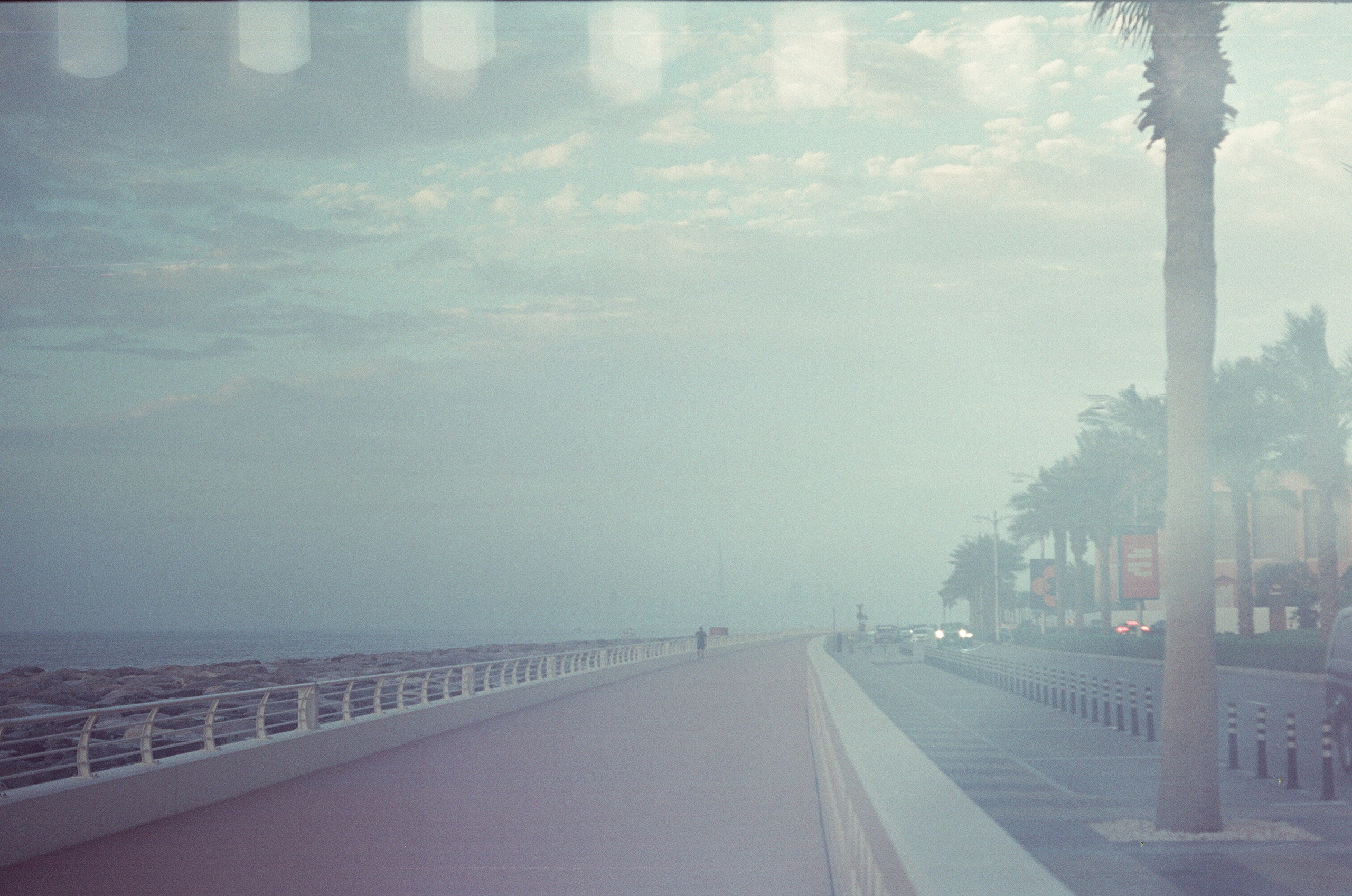 Dubai \ may 2024 \ film 35 mm. Коммерческий Фотограф Виктор Фоменых