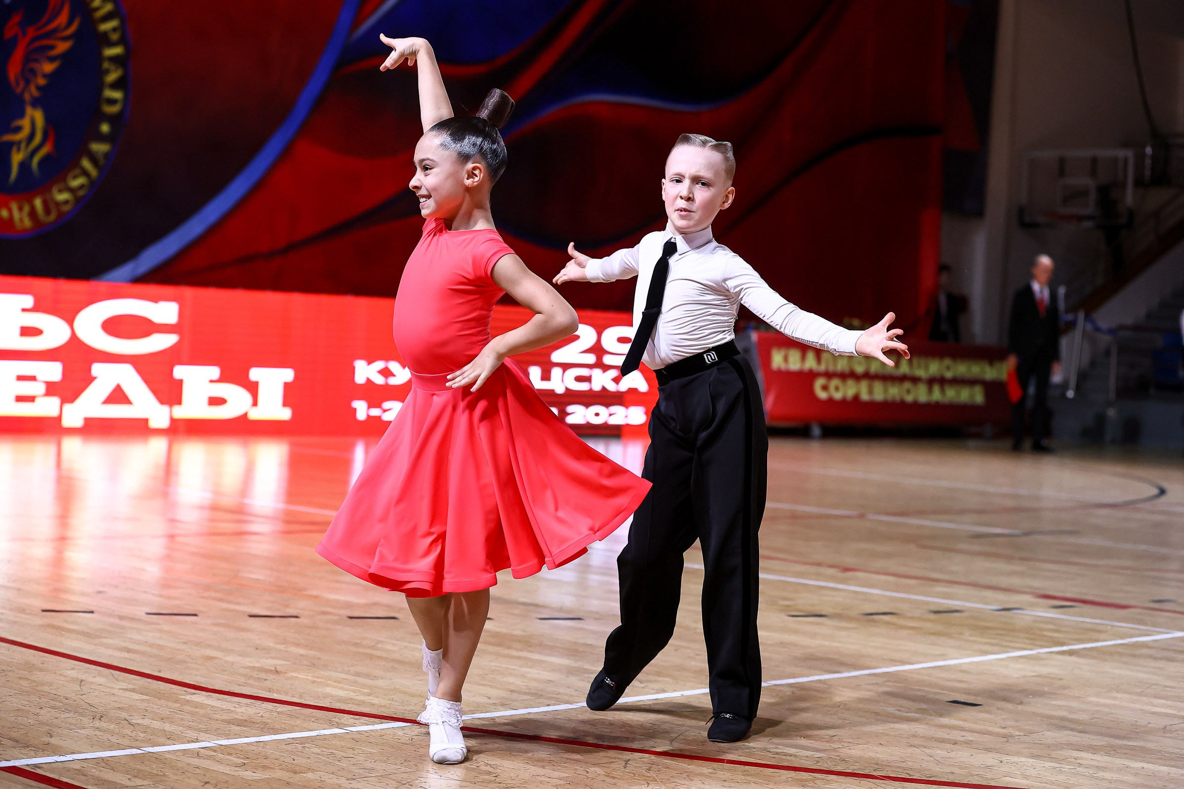 Вальс Победы 2025. Фотограф Дмитрий Плетнев — QuickDancePhoto