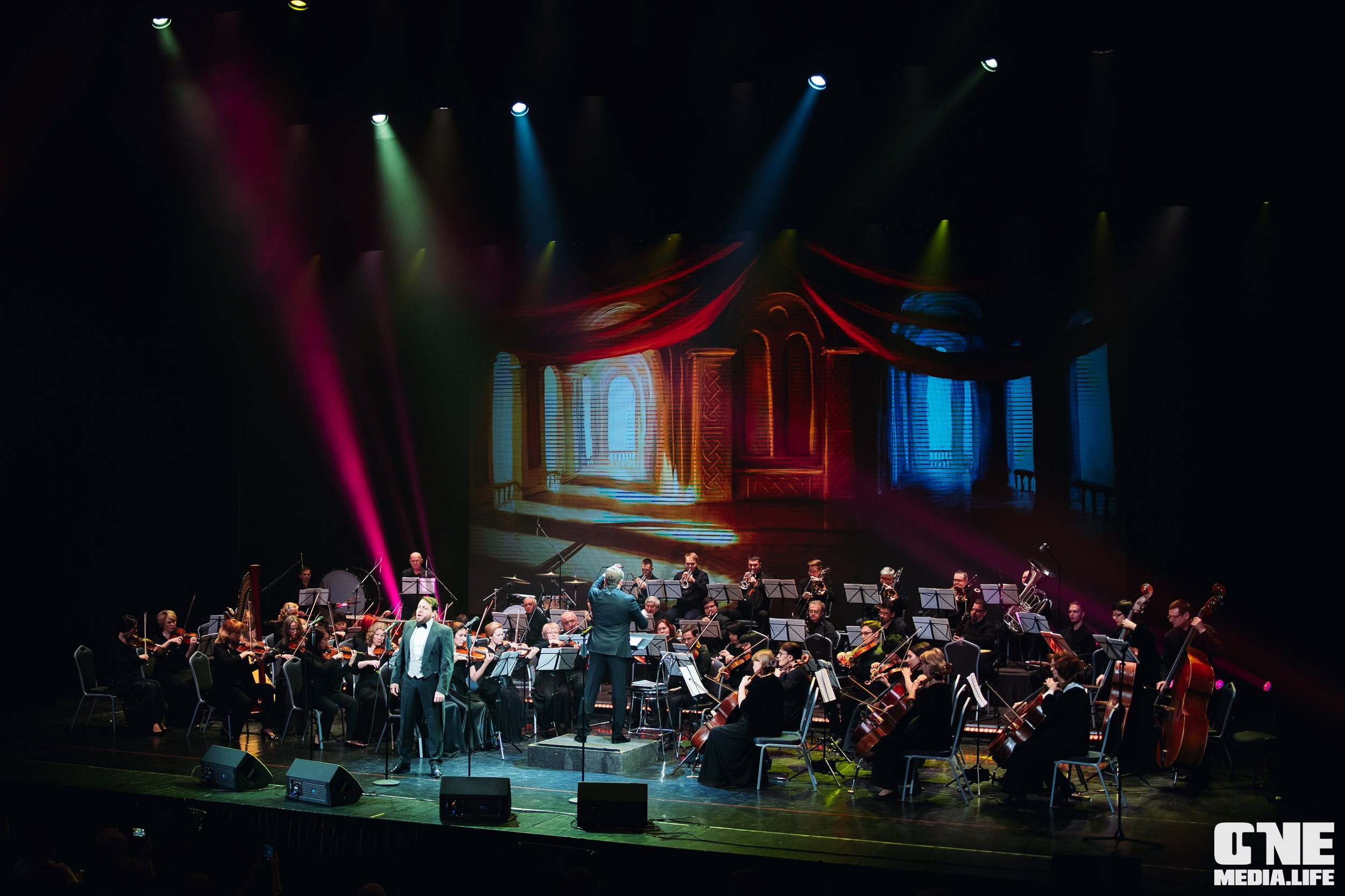 Концерт 8 марта в Янтарь холл. One Media Life: фоторепортажи, фотоотчеты с мероприятий и заведений