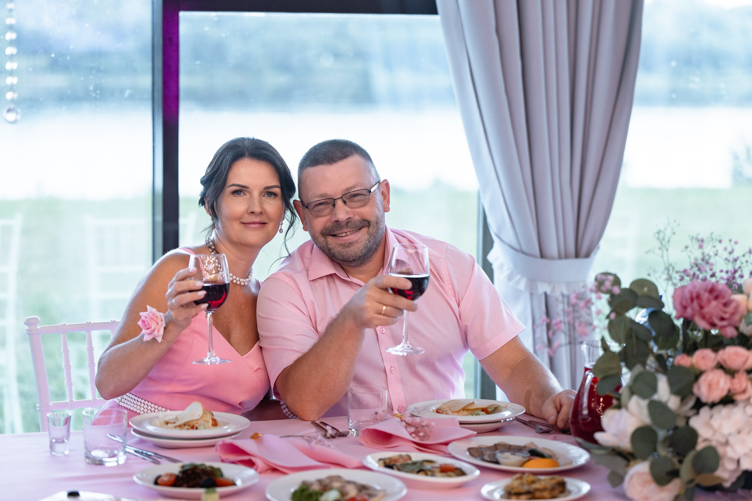 🌸✨ **Анонс Фотографий с Юбилея Розовой Свадьбы Александра и Елены! ** ✨🌸. Свадебный фотограф Михаил Александров