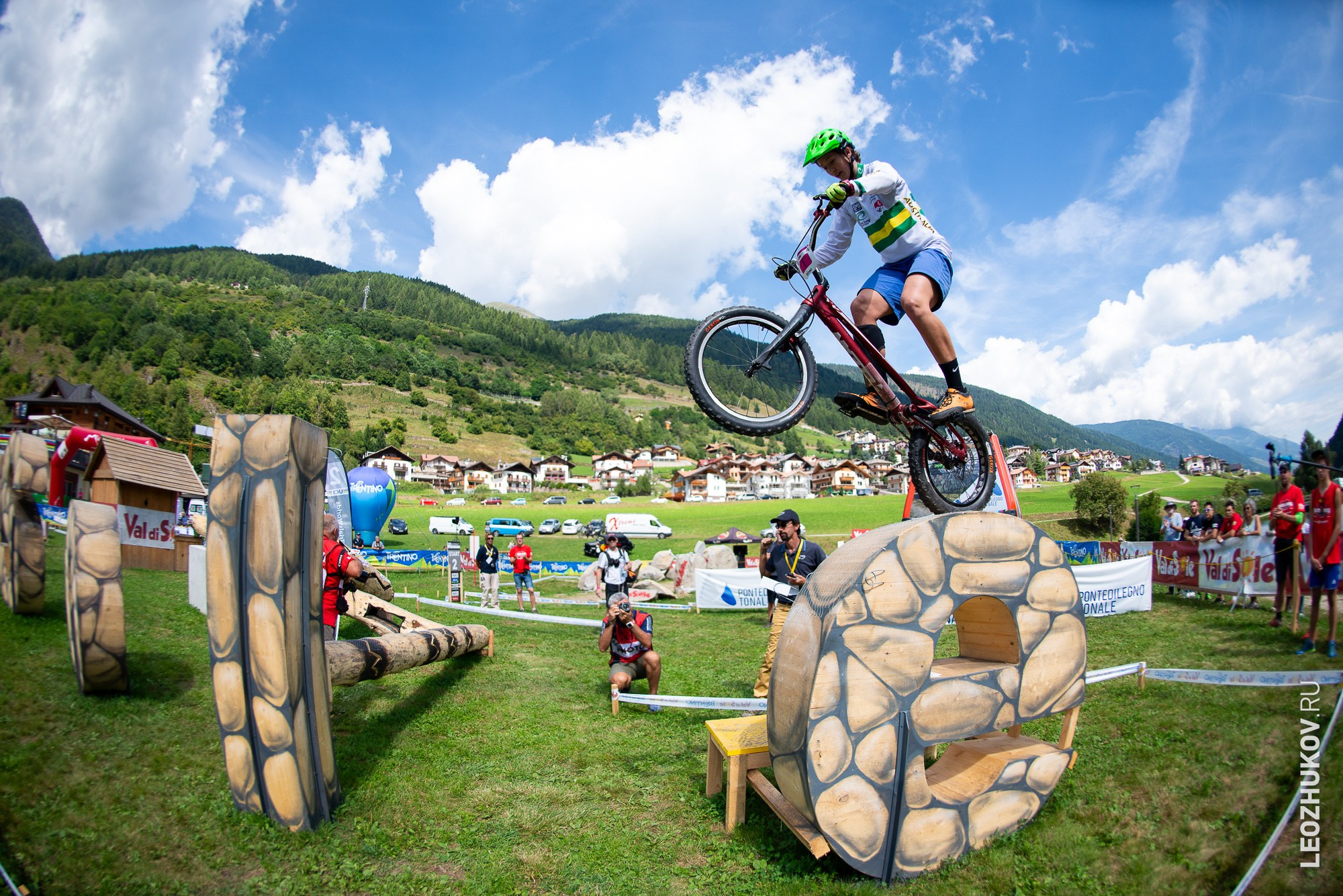 UCI Trials World Championships 2016 — finals. Sports photographer Leonid Zhukov