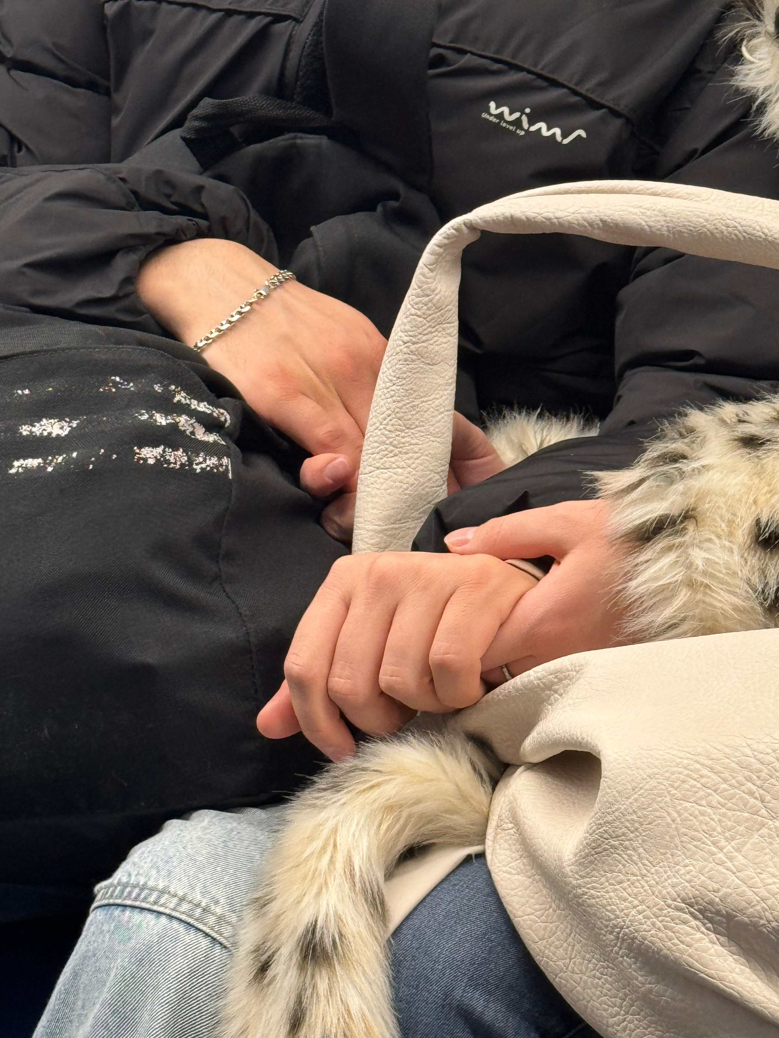 #руки_незнакомцев. Главная