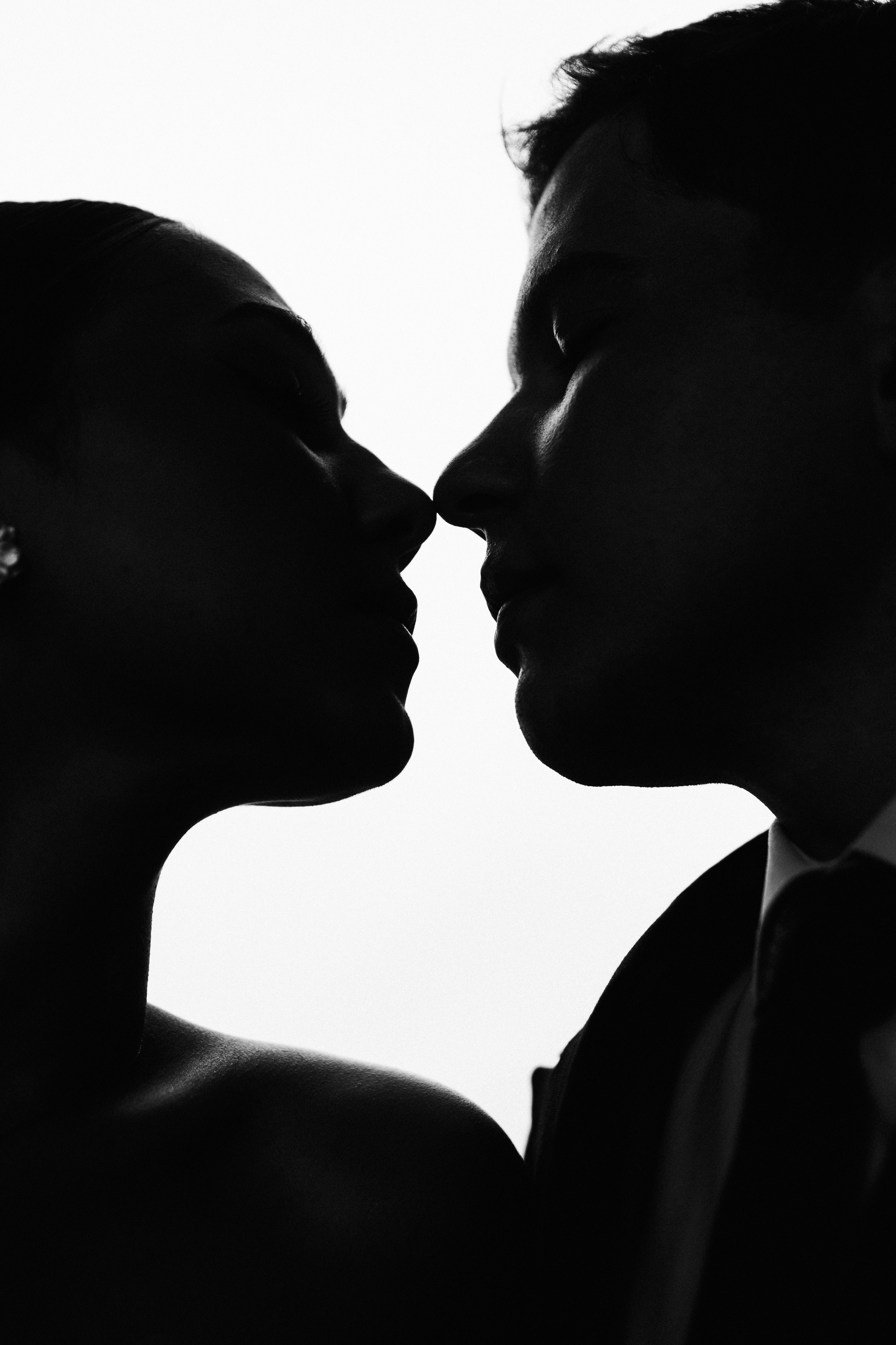 Почему сложно найти фотографа на 2–3 часа в свадебный сезон