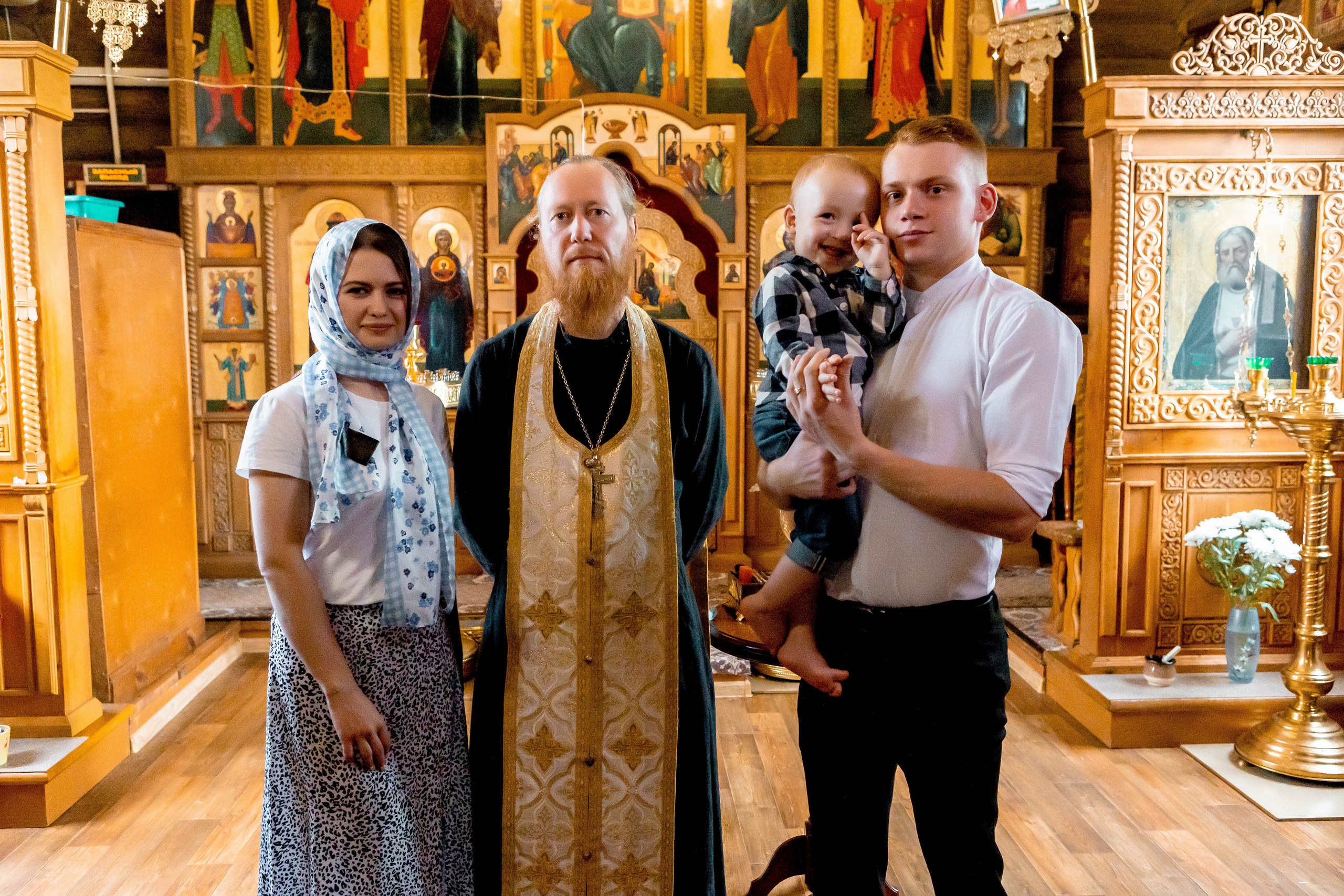 Фотограф крещение. Фотокниги и выпускные альбомы в Иваново