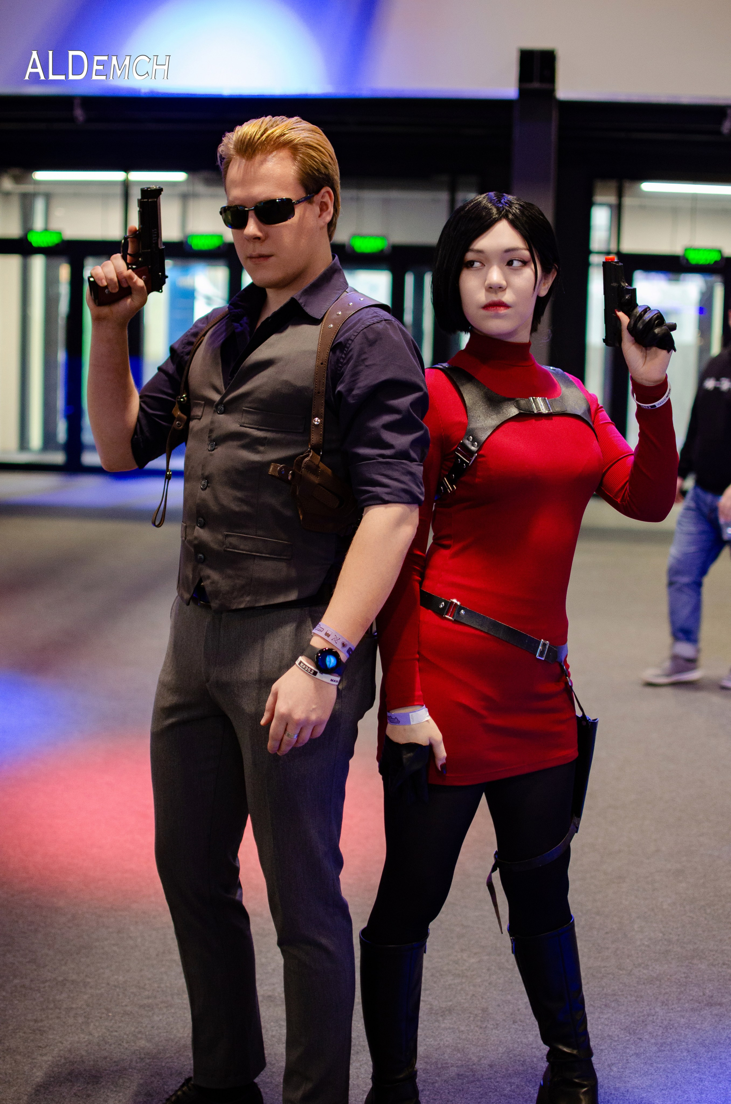 Resident Evil картинки персонажей игры и косплей фото