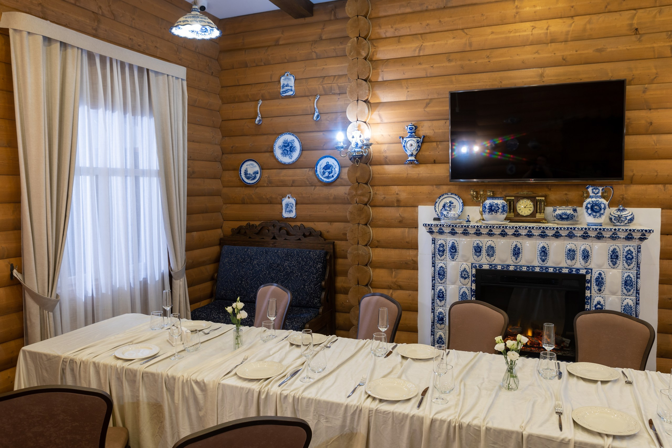 Банкетный зал «Гжель», ресторана «Дача ". Фотограф в Оренбурге. Профессиональный фотограф