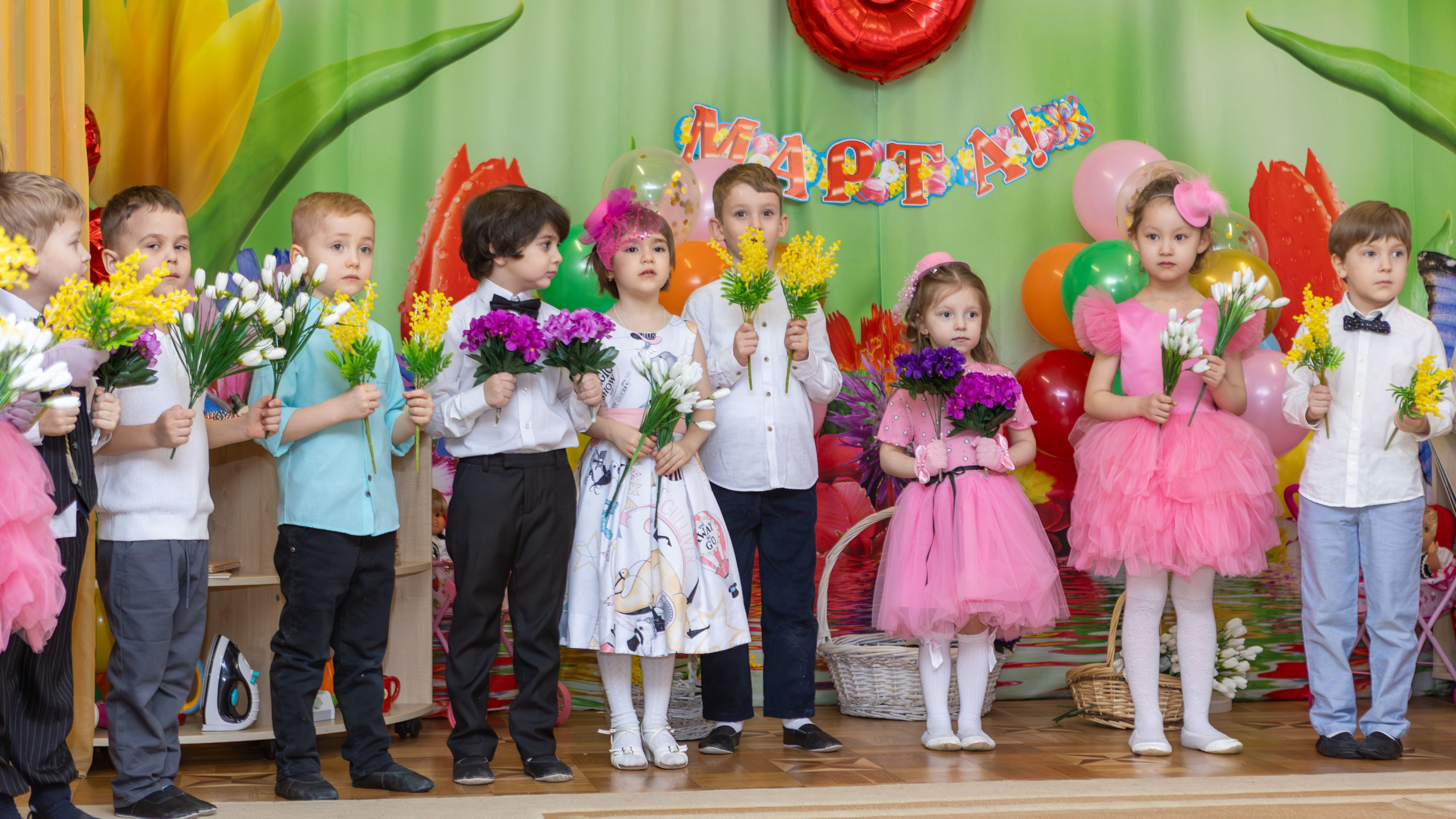 Утренник 8 Марта в детском саду № 1164 — группа «Сверчки»