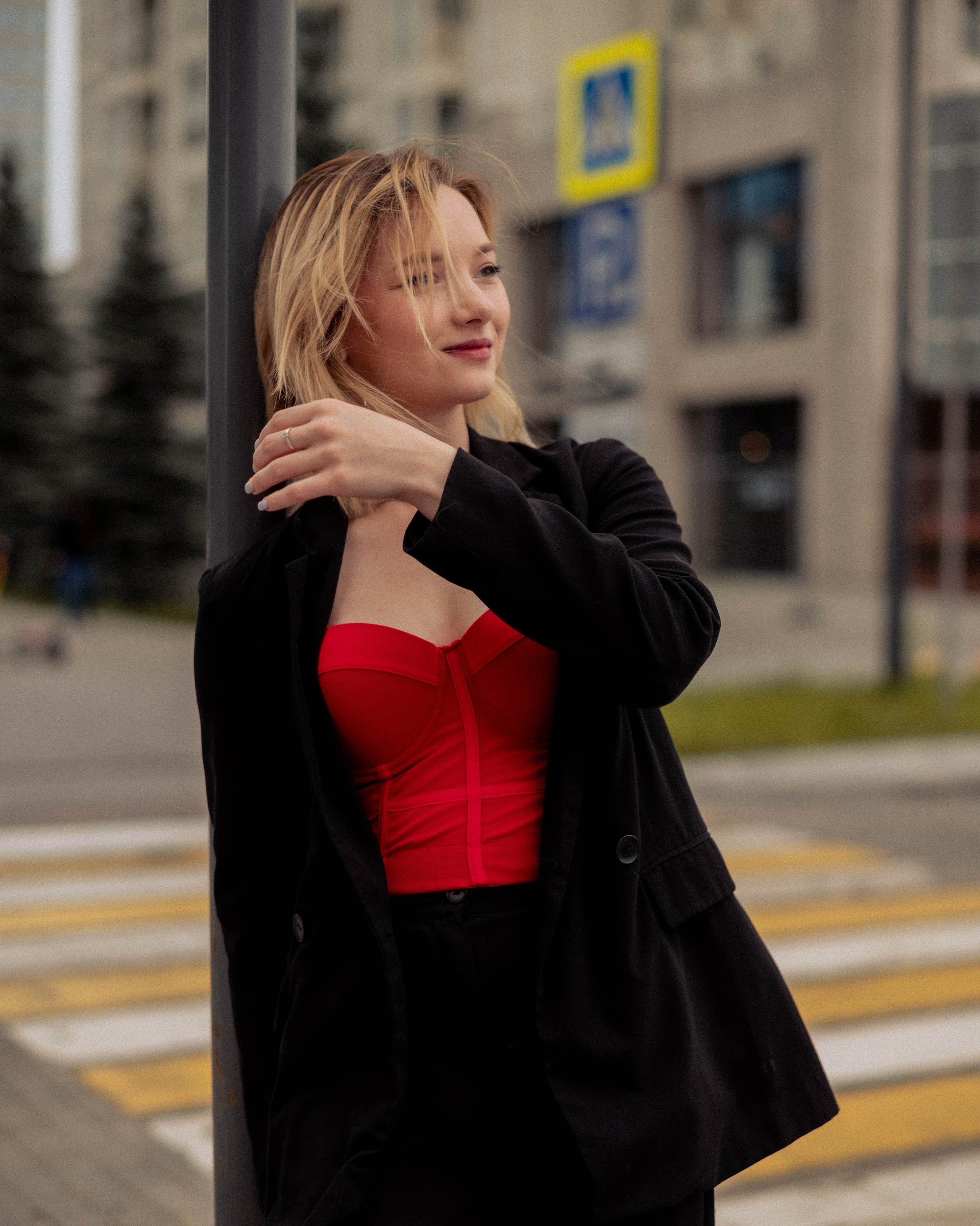 Аня. Женский фотограф. Создатель украшений ручной работы. Модель