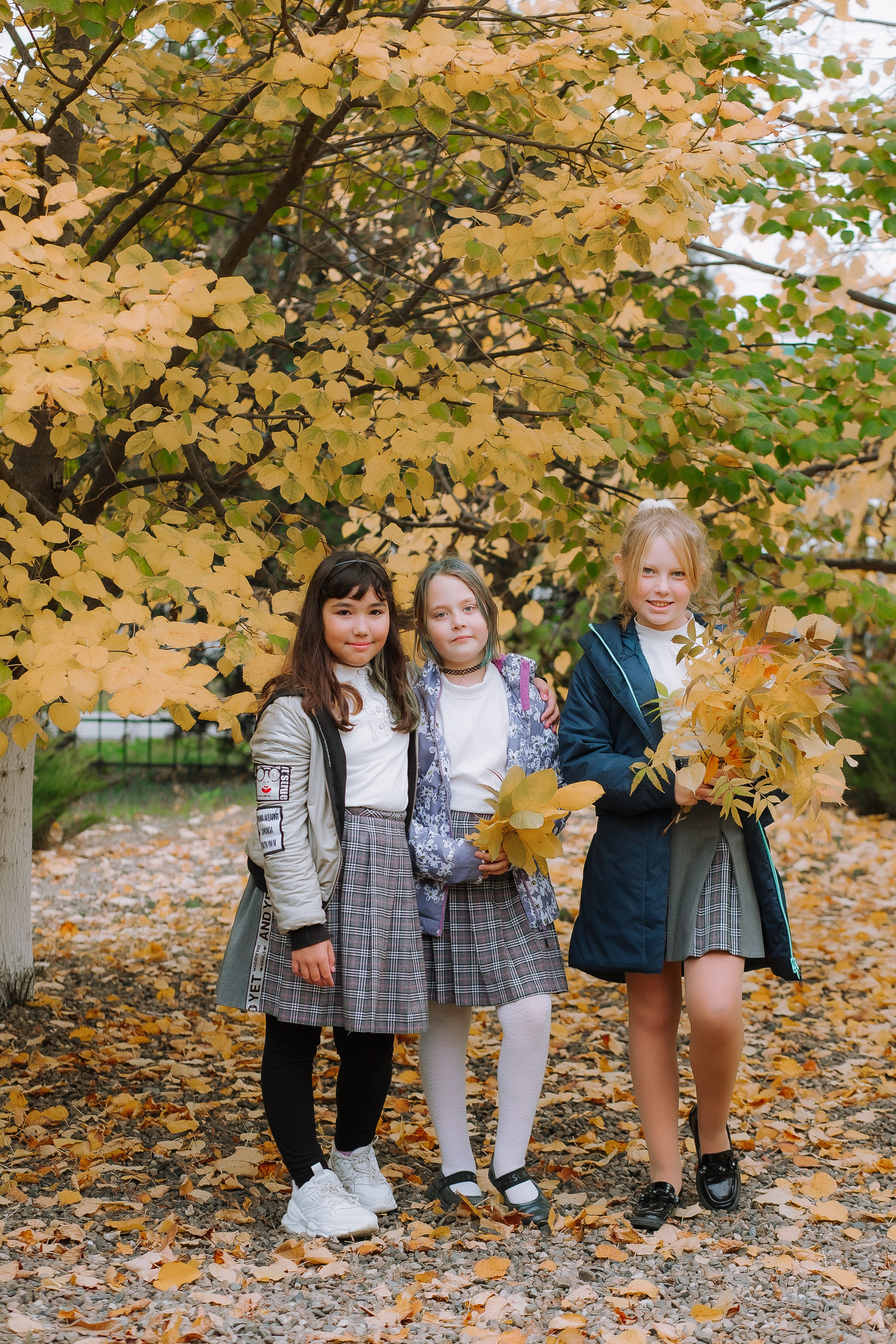 Осенние фото- школьный двор. Выпускные альбомы Натальи Бутко: Новороссийск, Анапа, Геленджик